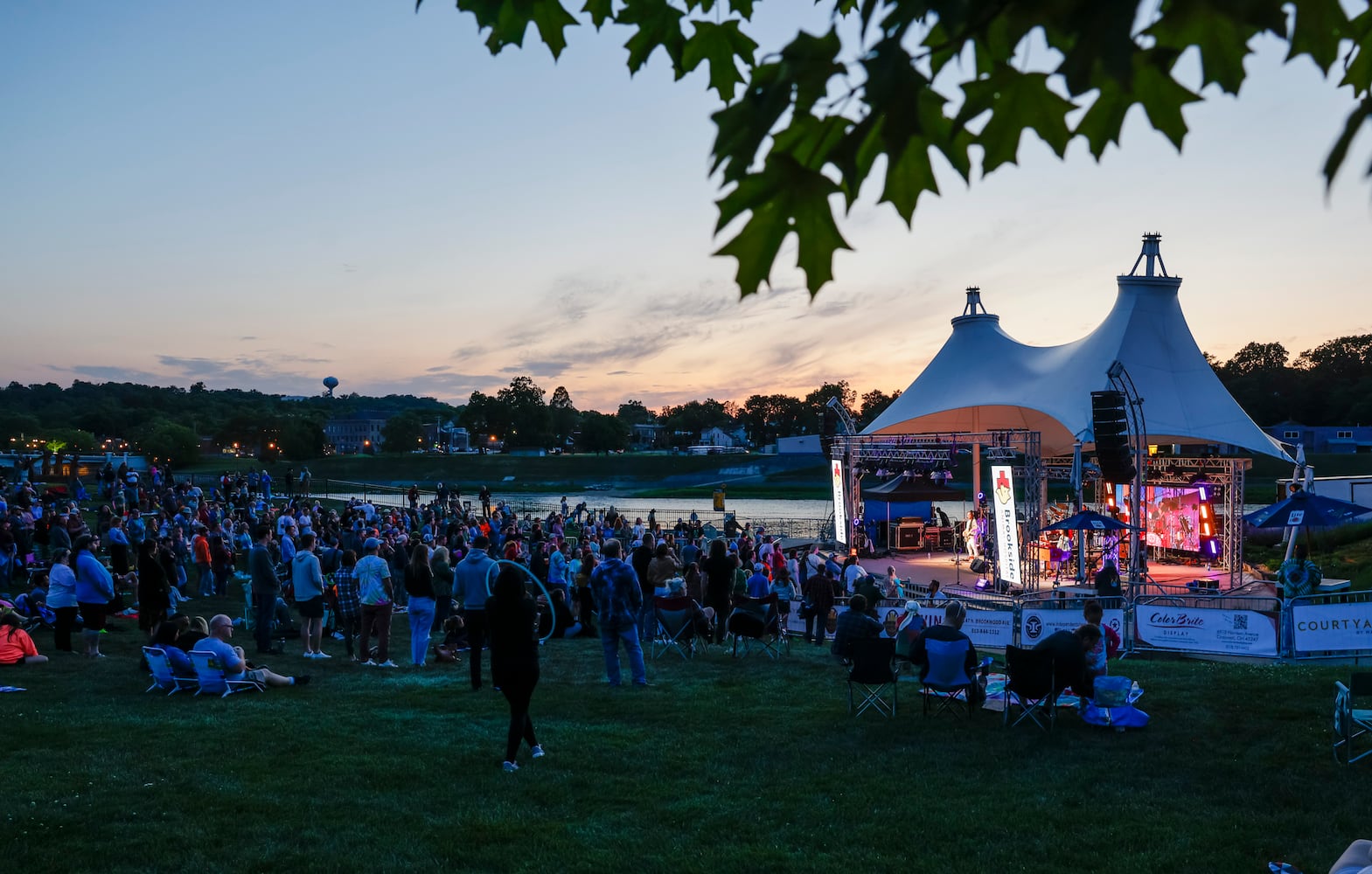 052523 RiversEdge concert