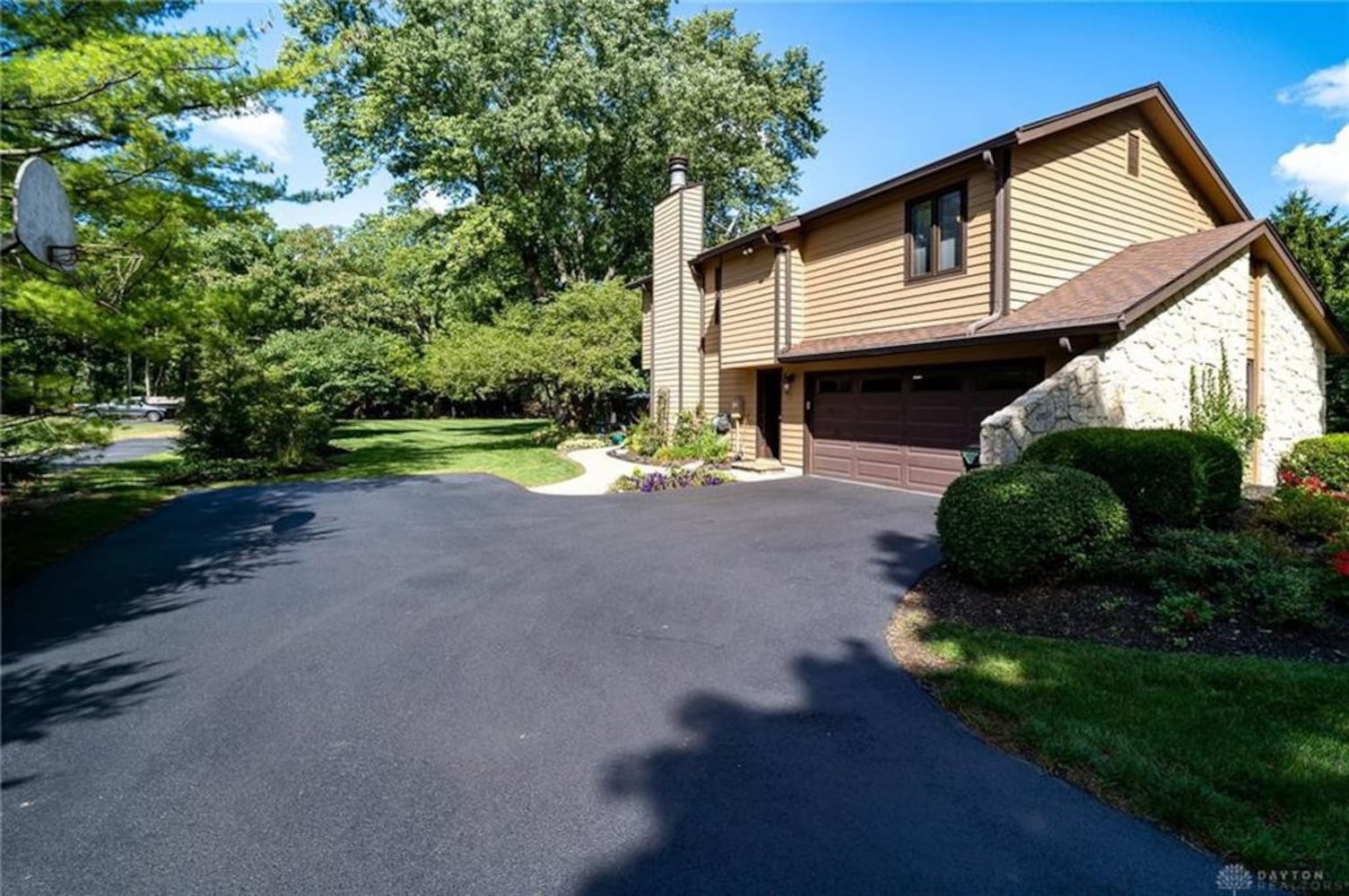 PHOTOS: Luxury Centerville has desk that oversees picturesque creek