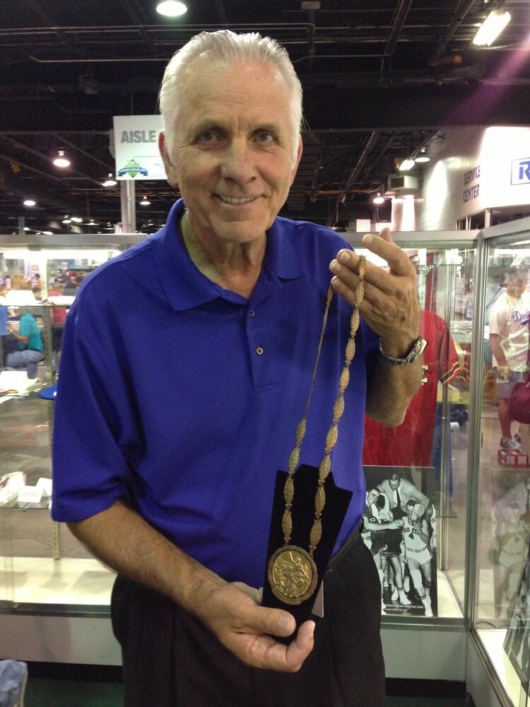 Jerry Lucas’ sports memorabilia on auction block