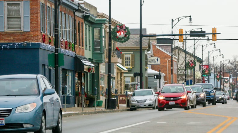 New light fixtures will be installed next year along a portion of Main Street in Hamilton.