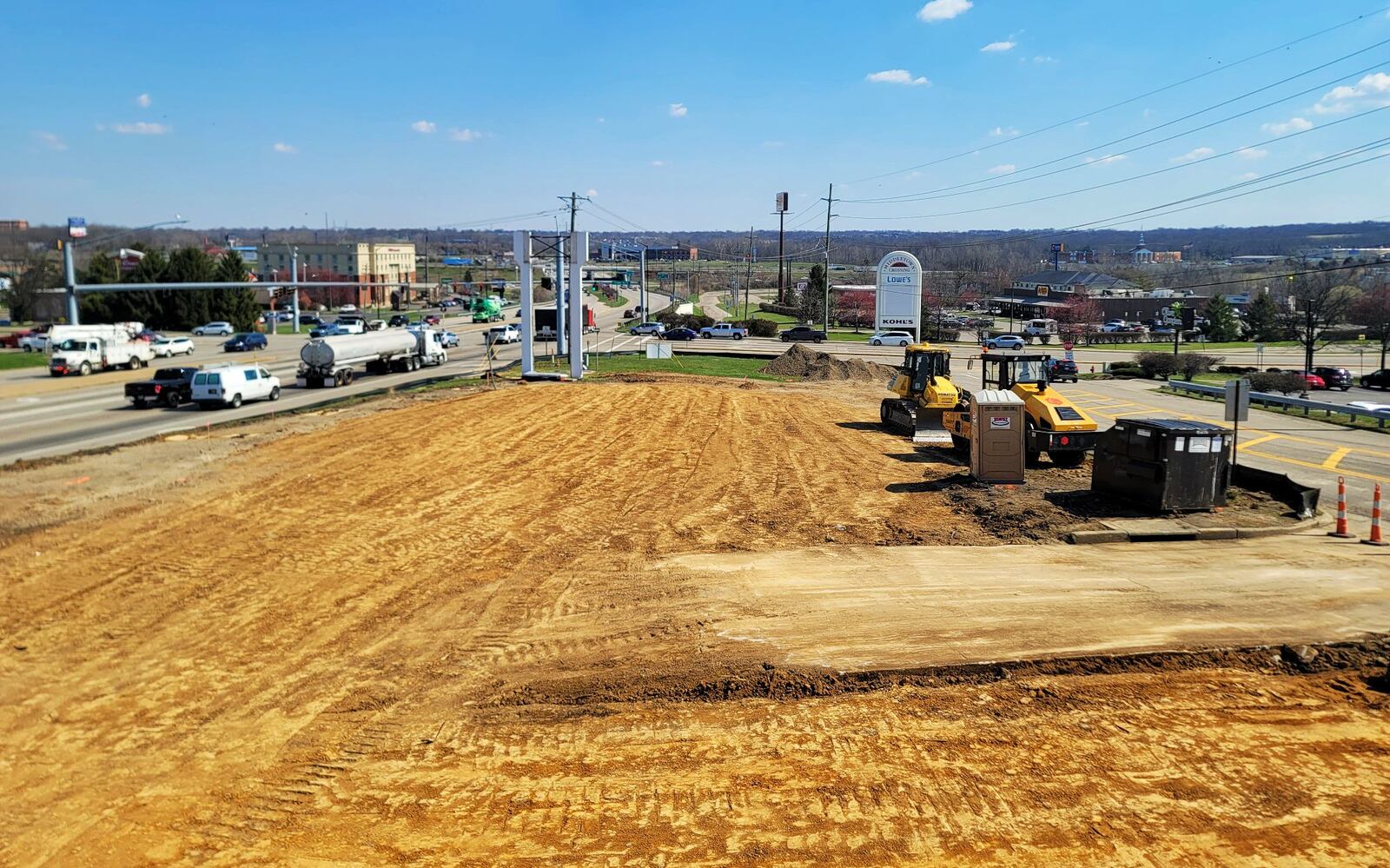 A new freestanding Starbuck's is under construction in Middletown on Commerce Drive. NICK GRAHAM/STAFF