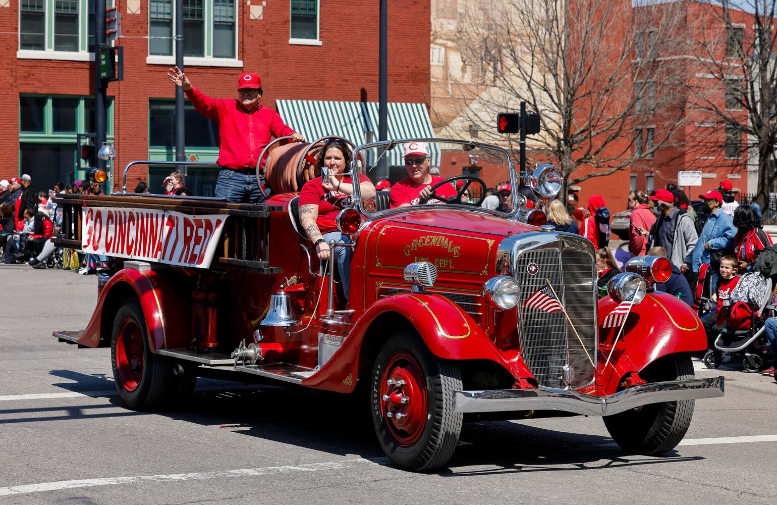 033023 Reds Parade