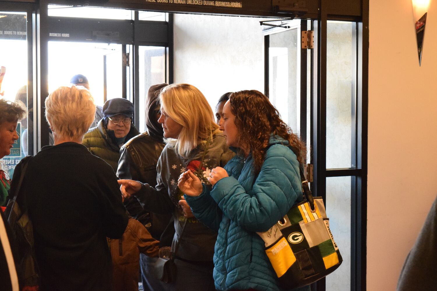 PHOTOS: Nearly 1K shoppers flood JCPenney