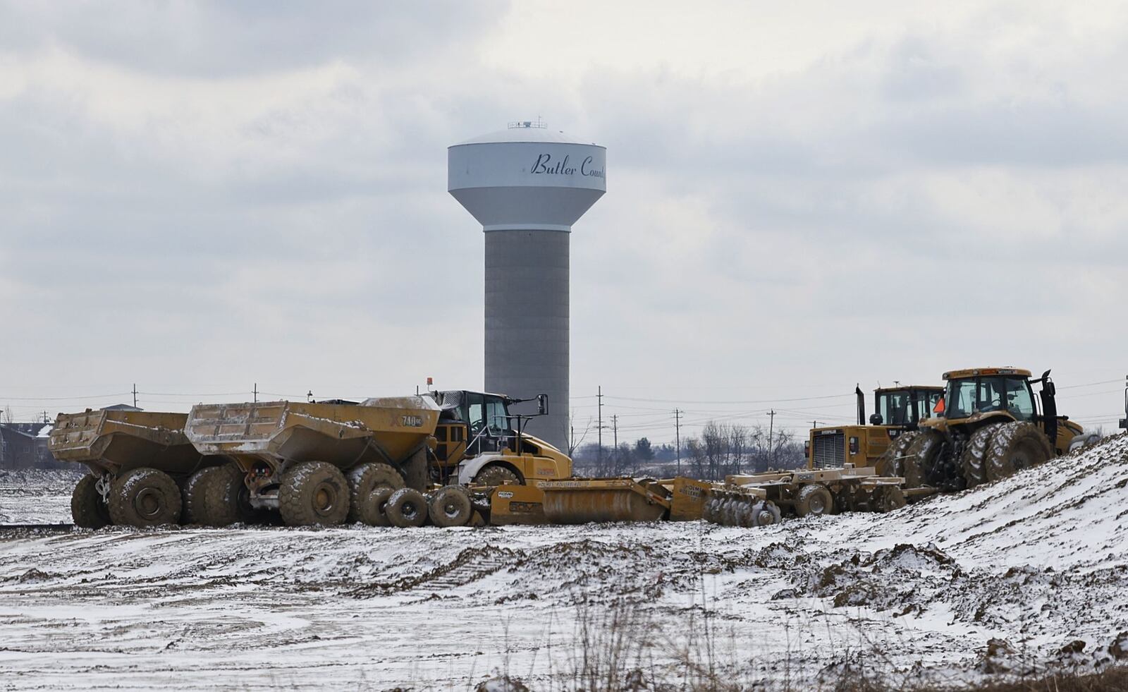 Butler County commissioners approve $6.6 million for new road to serve the mega Freedom Pointe development in Liberty Twp. that includes a new Costco.