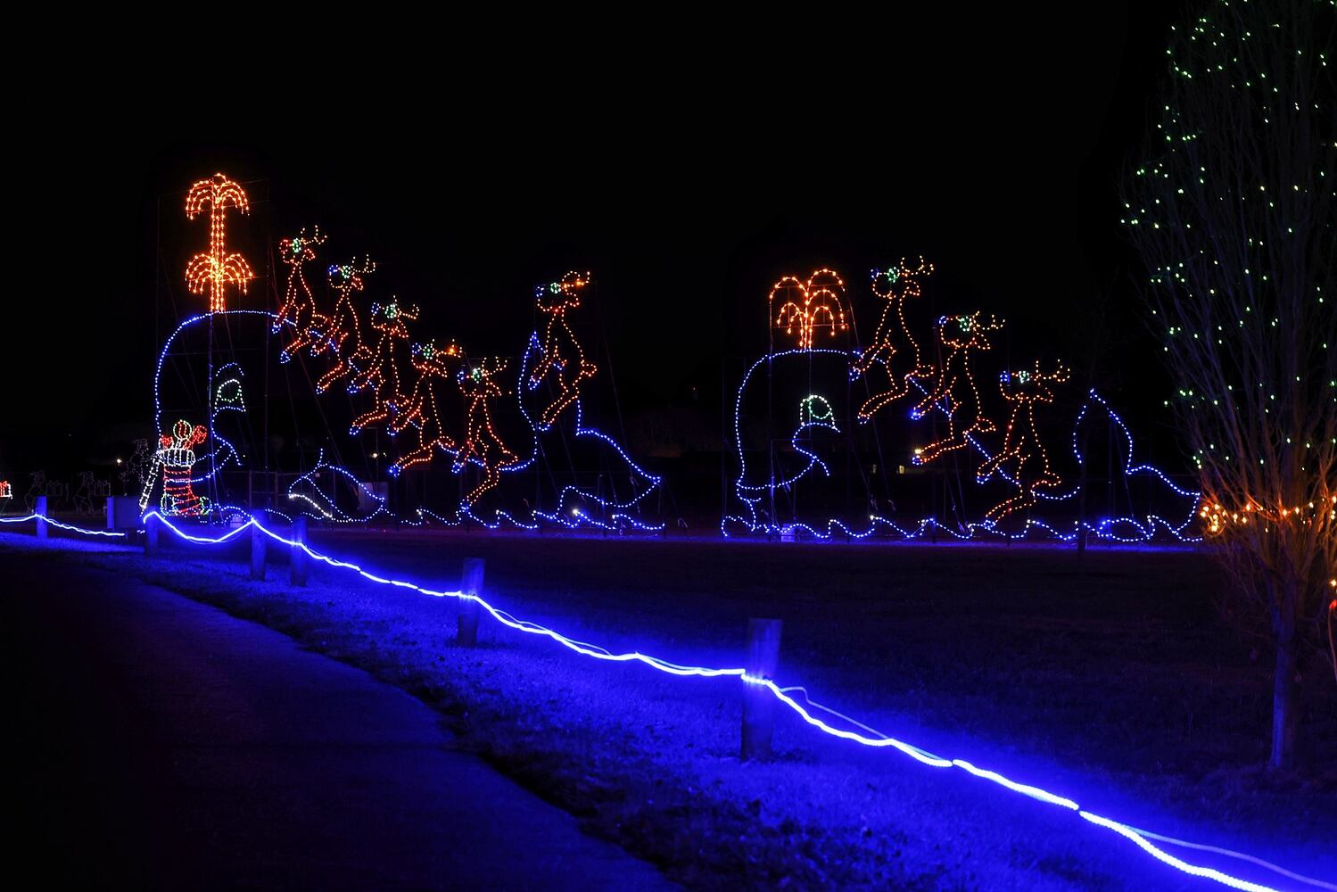 112422 Light Up Middletown