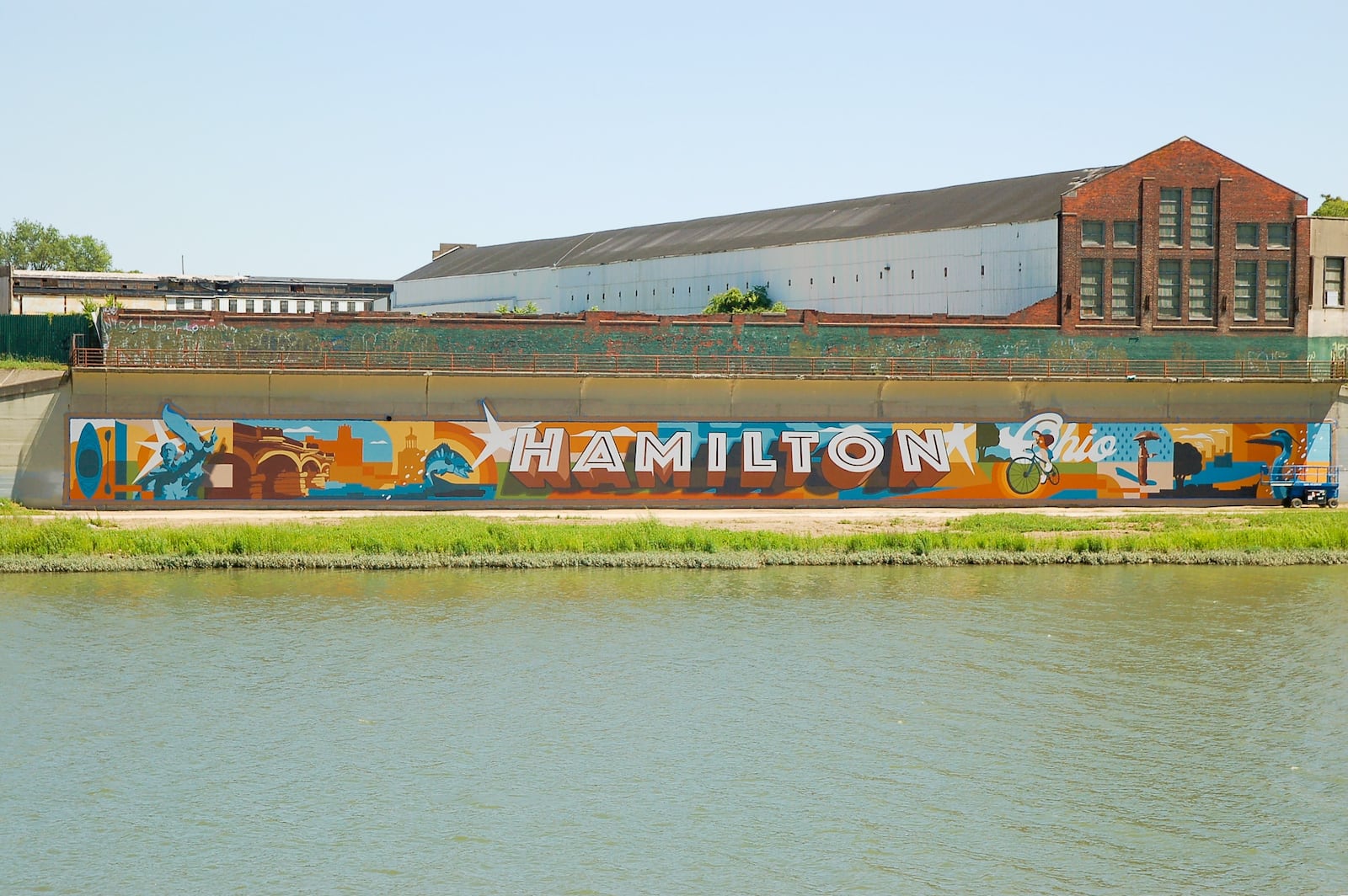 StreetSpark, a public art program in partnership with the Fitton Center for Creative Arts, the City of Hamilton and the Hamilton Community Foundation, was founded to further the creative identity in Hamilton through exciting murals and public art projects.