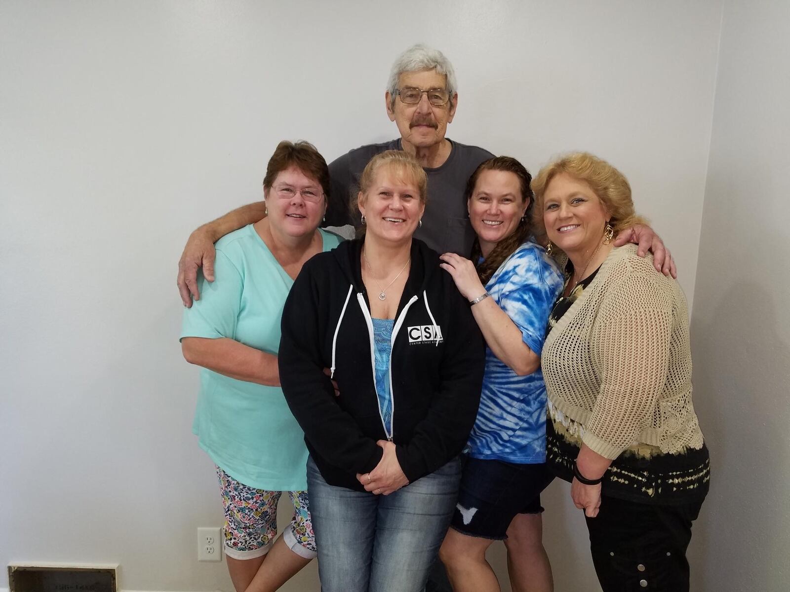 Bill Chmielewski last summer with his daughters: (left to right) Shirley Carroll, Julie Willenbrink, Jamie Gilbert, Sandy Wolverton. CONTRIBUTED
