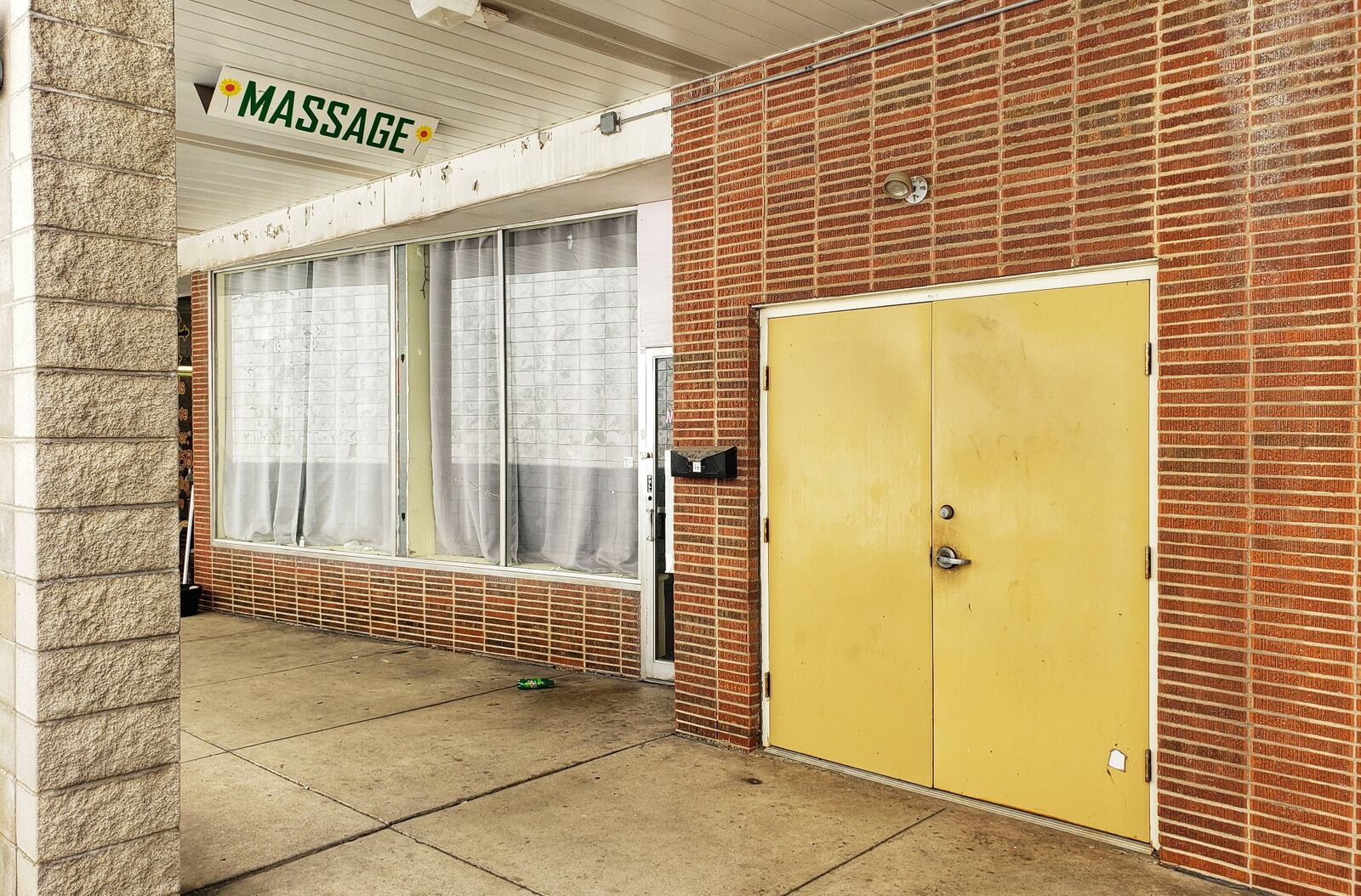 Middletown City Council imposed a six-month moratorium on massage therapy businesses on Sept. 15. The city is working to prevent illegal activity that arises from some unlicensed, standalone massage businesses. The moratorium will not affect licensed massage therapy services that are part of other businesses such as beauty salons or spas or chiropractic services. One such business was operating in the Middletown Shopping Center on South Breiel Blvd. that was closed by police last month. NICK GRAHAM/STAFF