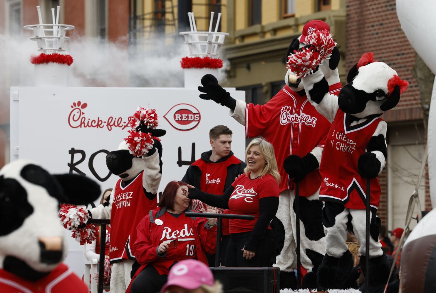 032725 Reds Parade