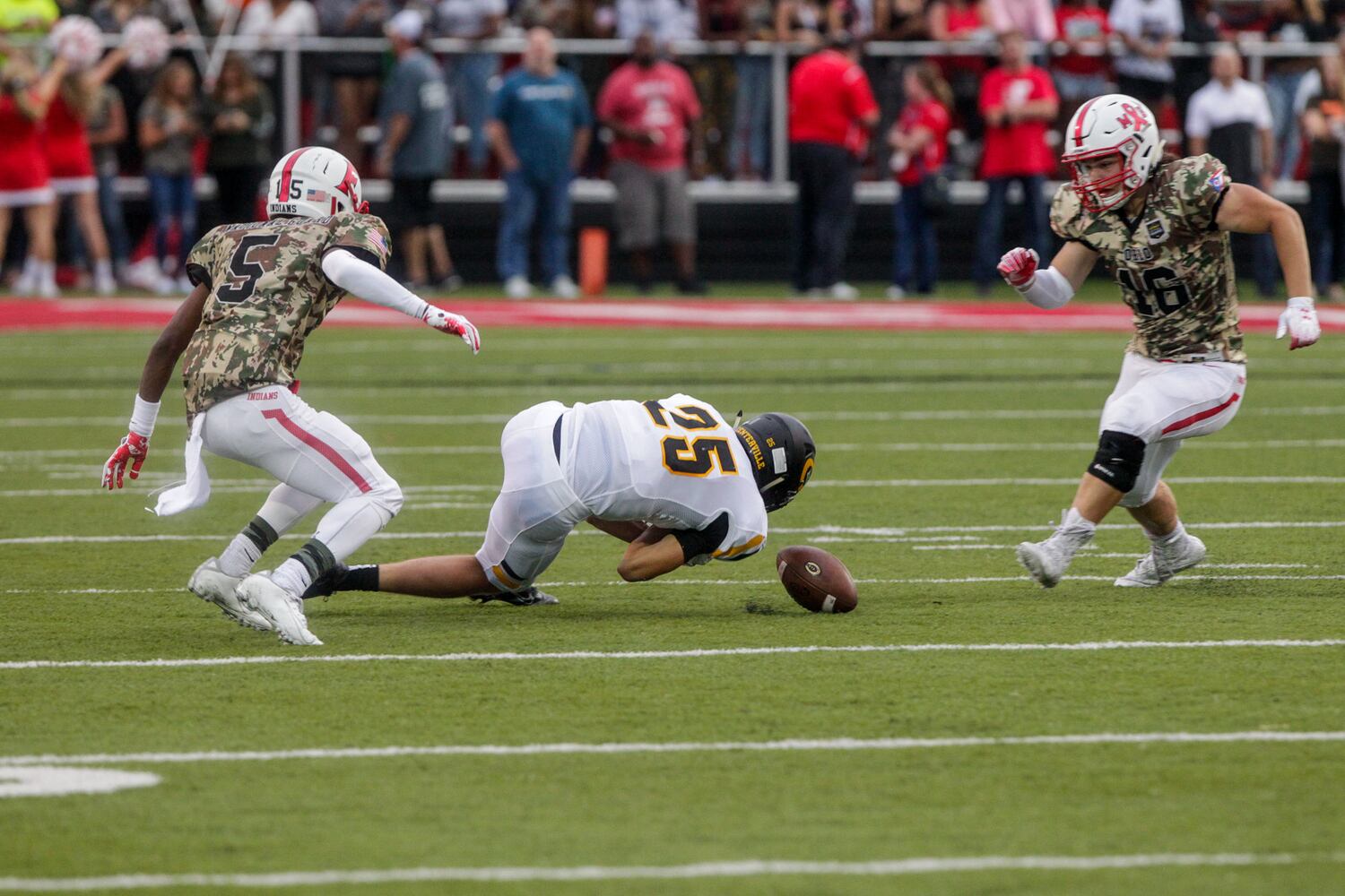 Fairfield beasts Centerville in season opener football