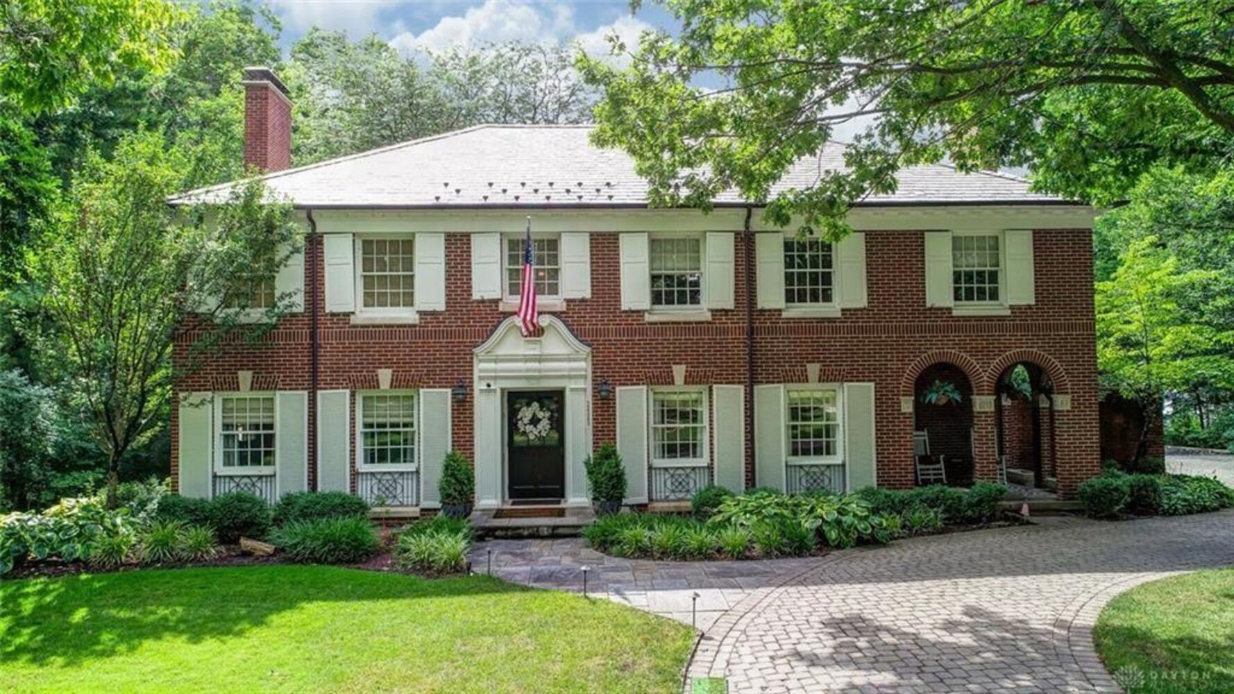 PHOTOS: Georgian Colonial in Oakwood listed for $769K