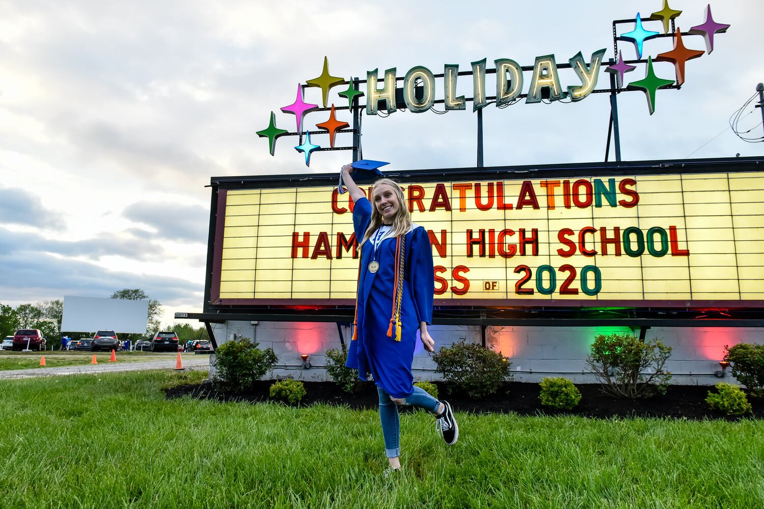 Hamilton High School seniors celebrate graduation at Holiday Auto Theatre drive-in