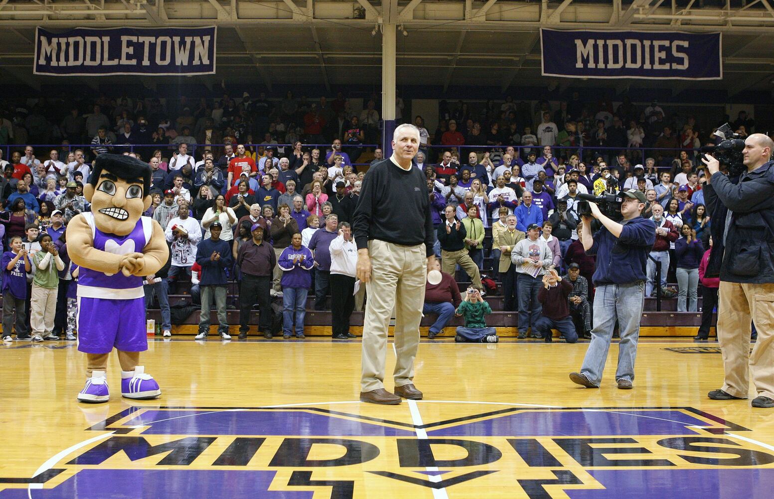 Middies great Jerry Lucas shares memories of Wade E. Miller Gym