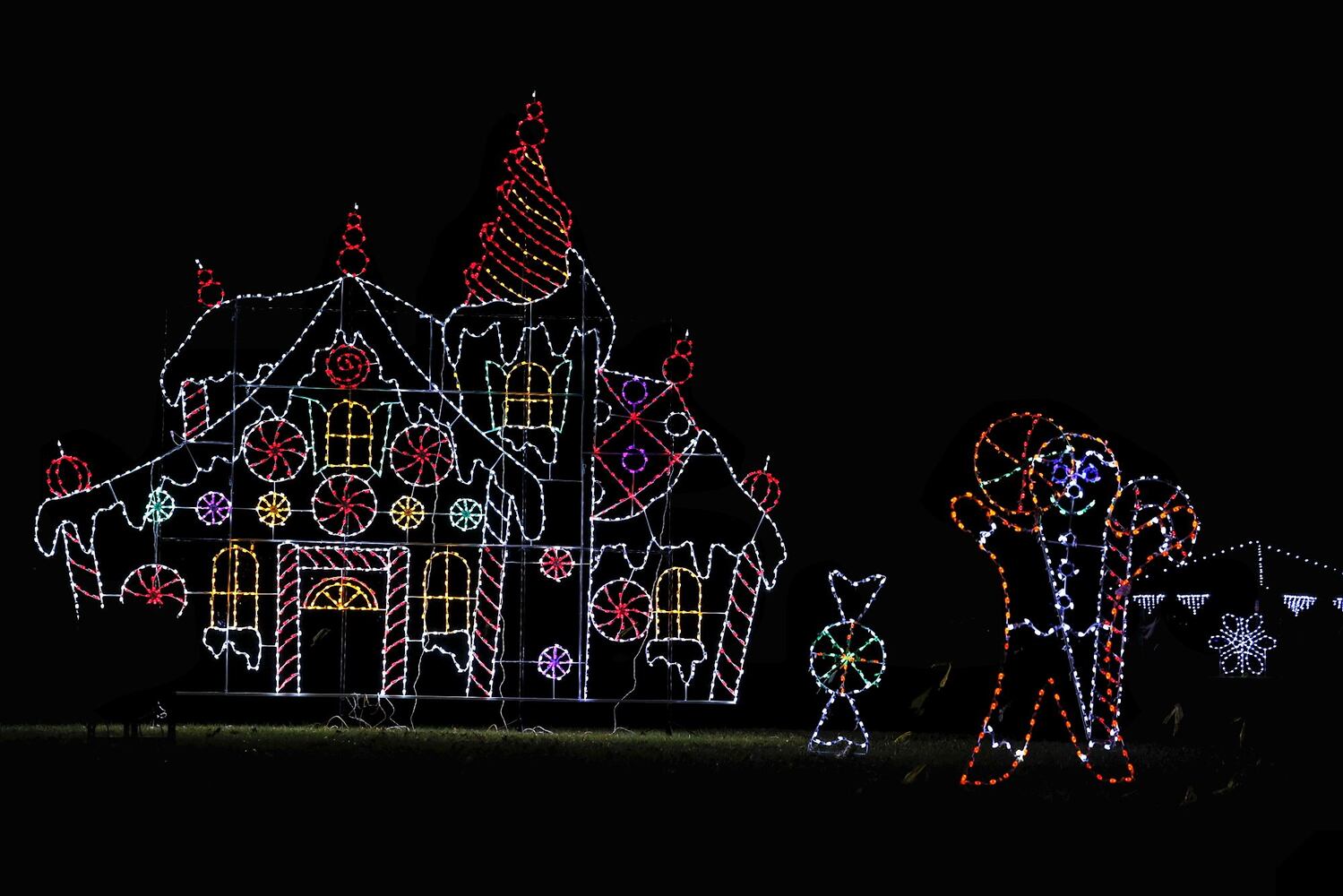 112422 Light Up Middletown