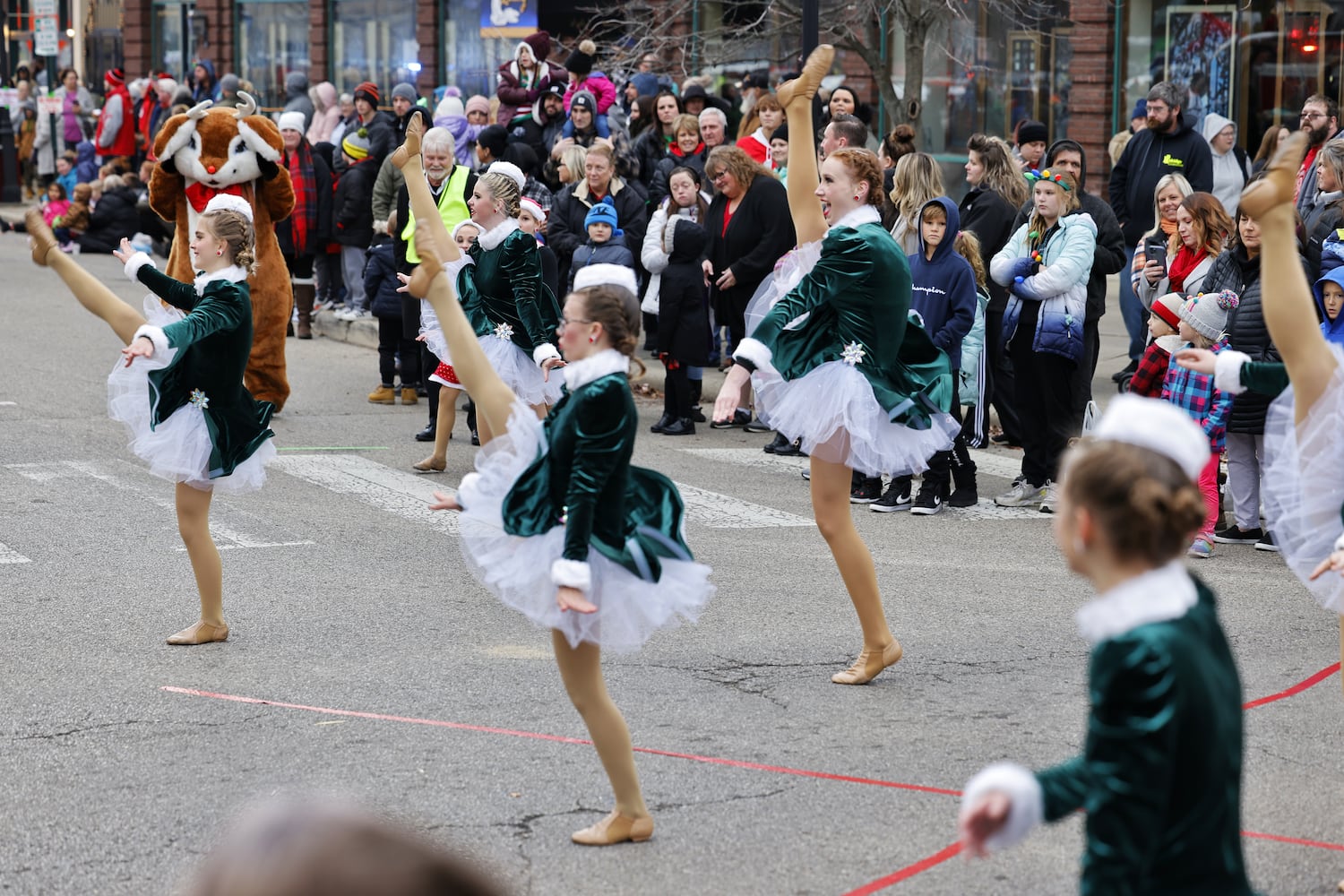 112721 Middletown Santa parade