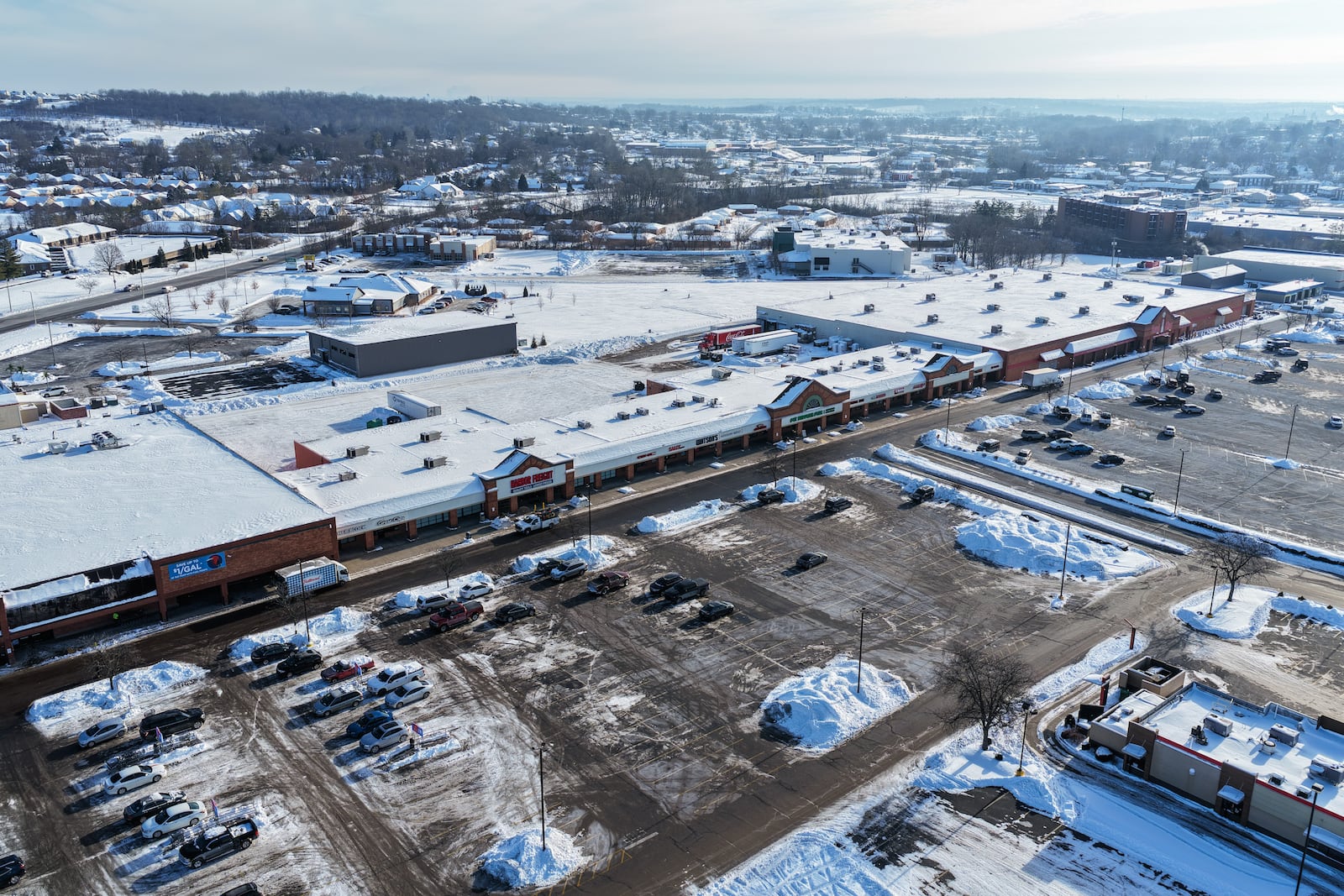 A new Buffalo Wild Wings GO is going to go into the Kroger/Rural King Plaza (Hamilton Meadows Shopping Plaza) at 1426 Main St. in Hamilton. NICK GRAHAM/STAFF