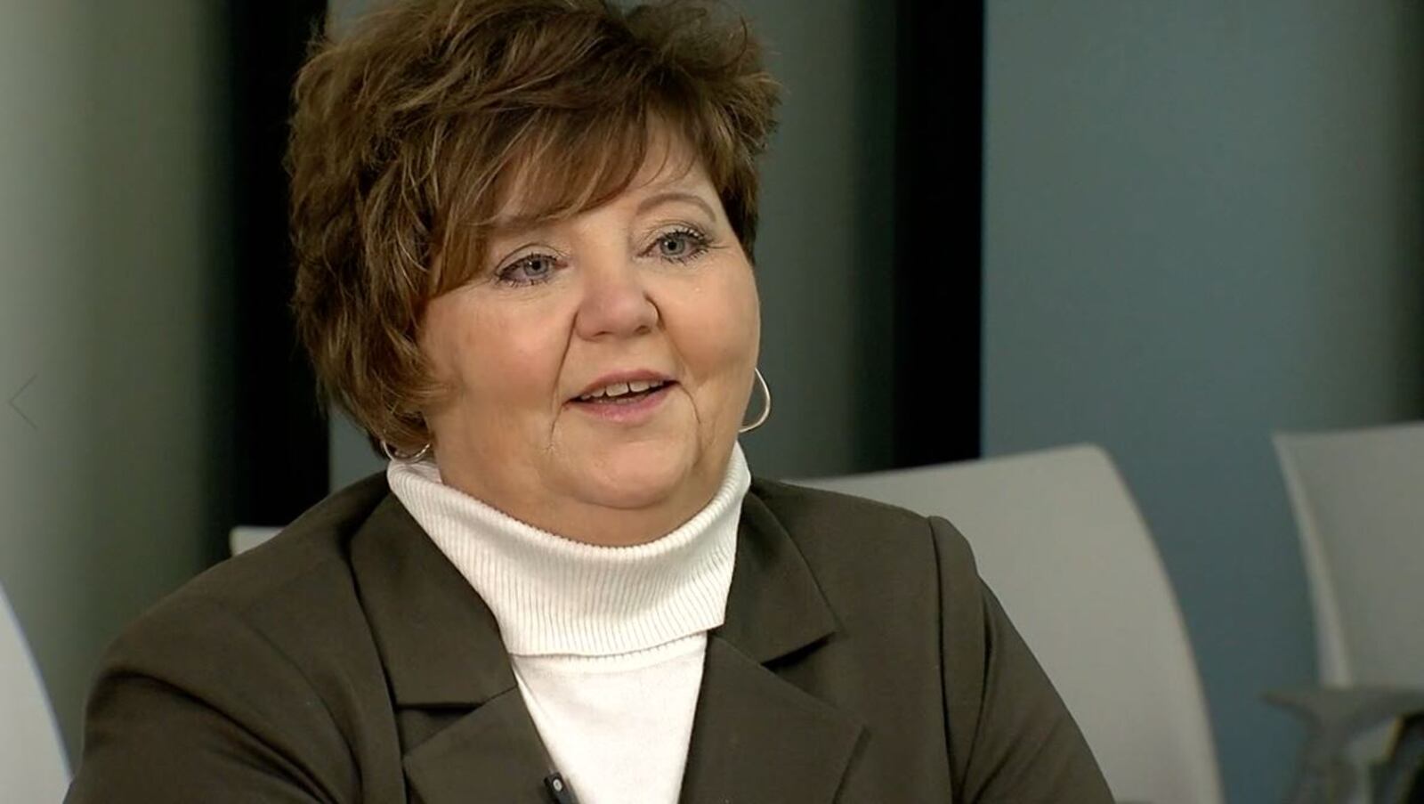 One Hamilton woman's friends came together to help her get a life-saving gift. Diane Noonan needed a kidney – and got one – with the help of her best gal pals.