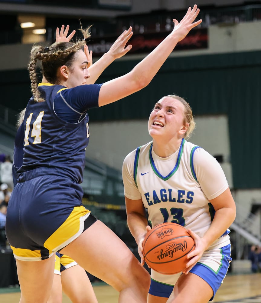 DDN 031226 Chaminade Julienne Copley