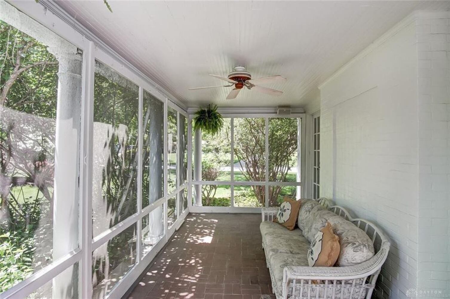 PHOTOS: Luxury Oakwood colonial home on market