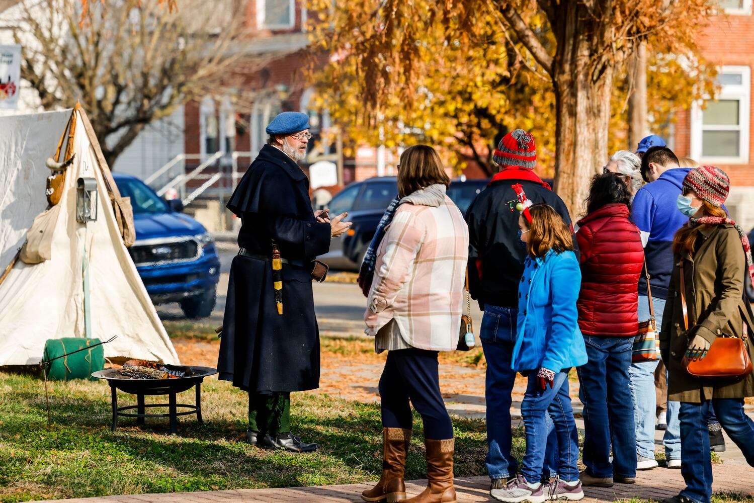 120521 German Village Christmas Walk