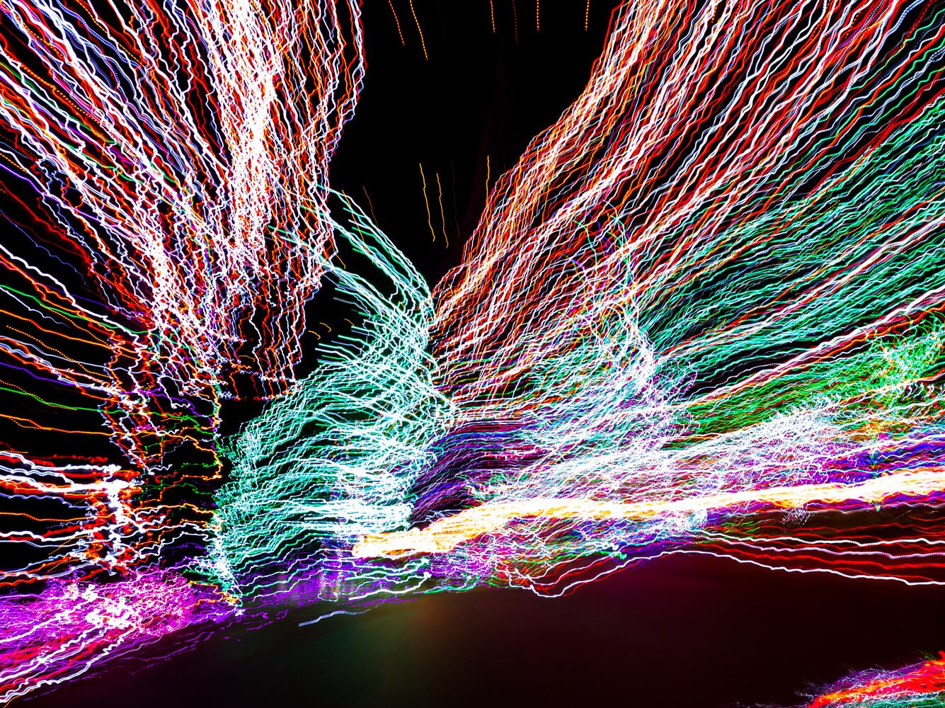 111920 Journey Borealis at Pyramid Hill drive-thru holiday light display