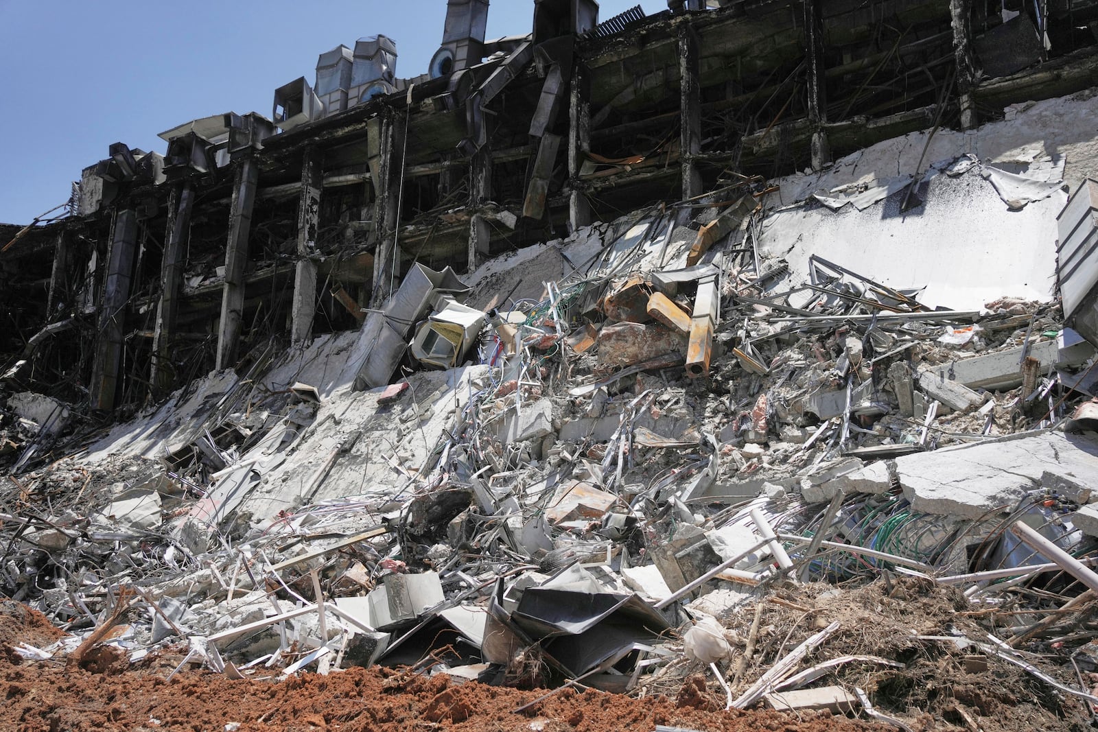 Damage to the Weizmann Institute of Science from an Iranian missile strike in Rehovot, Thursday, June 19, 2025. (AP Photo/Maya Alleruzzo)
