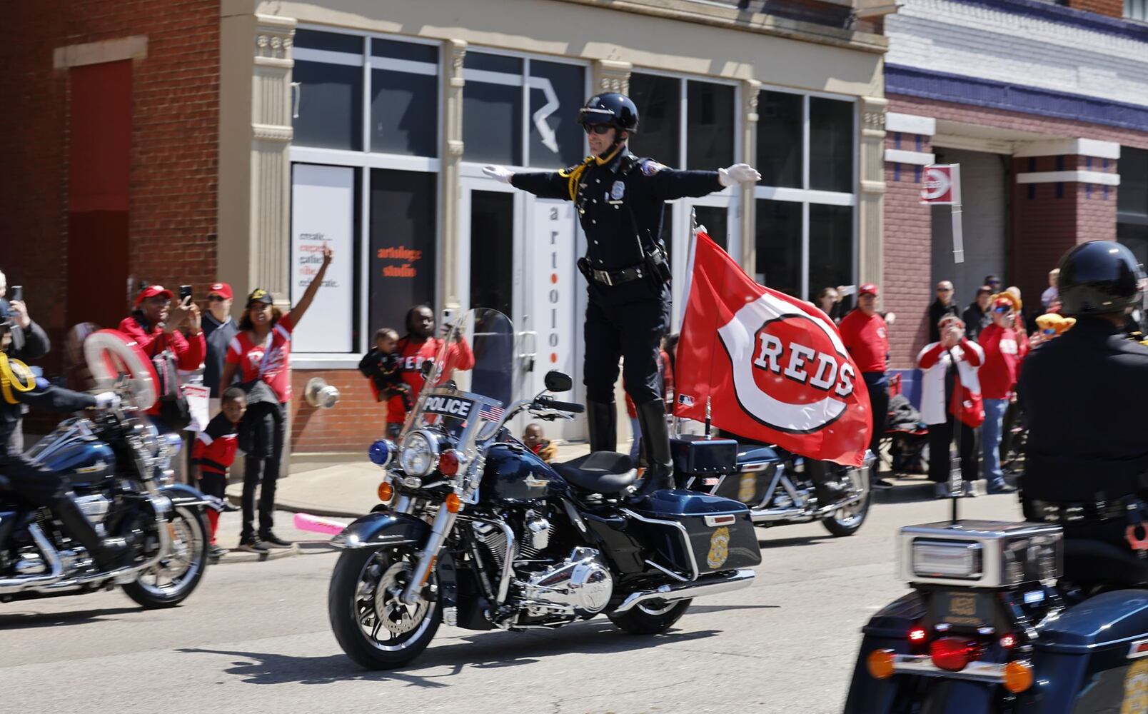 033023 Reds Parade