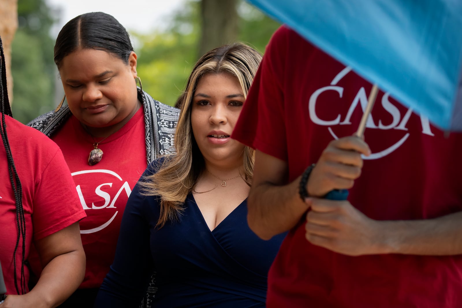 Jennifer Vasquez Sura, center, the wife of Kilmar Abrego Garcia, arrives at the U.S. District Court in Greenbelt, Md., Monday, July 7, 2025. (AP Photo/Mark Schiefelbein)