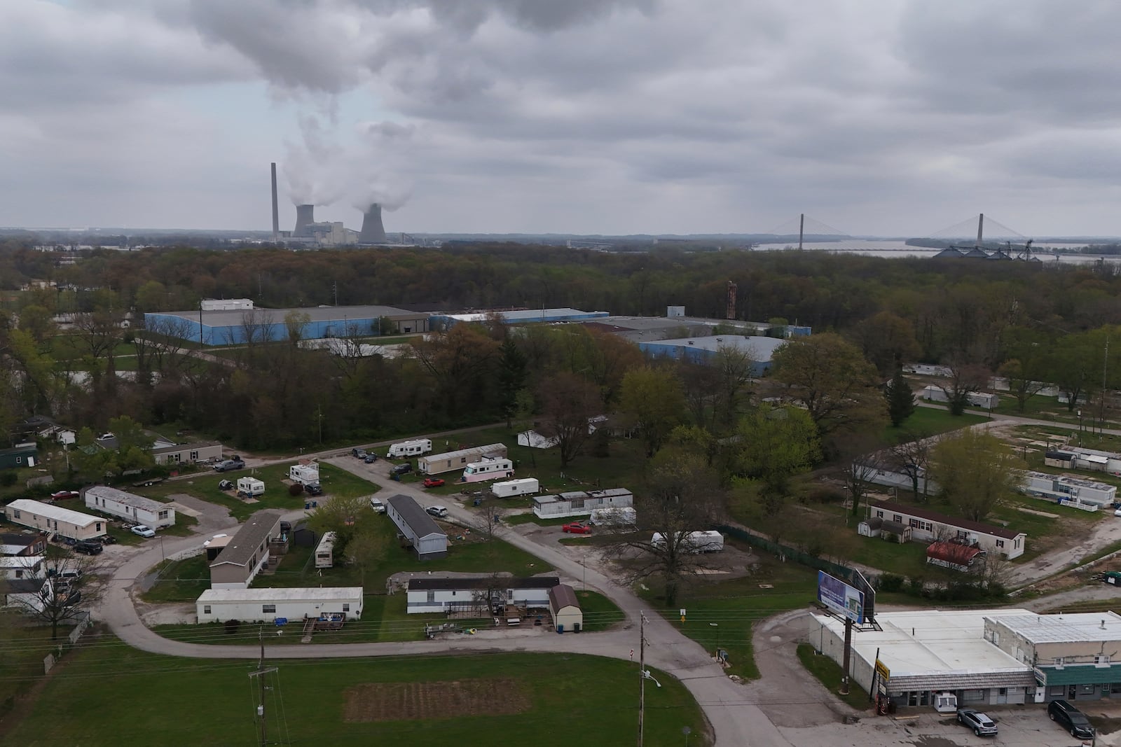 FILE - The Rockport Power Plant operates near a group of mobile homes April 11, 2025, in Rockport, Ind. (AP Photo/Joshua A. Bickel, File)