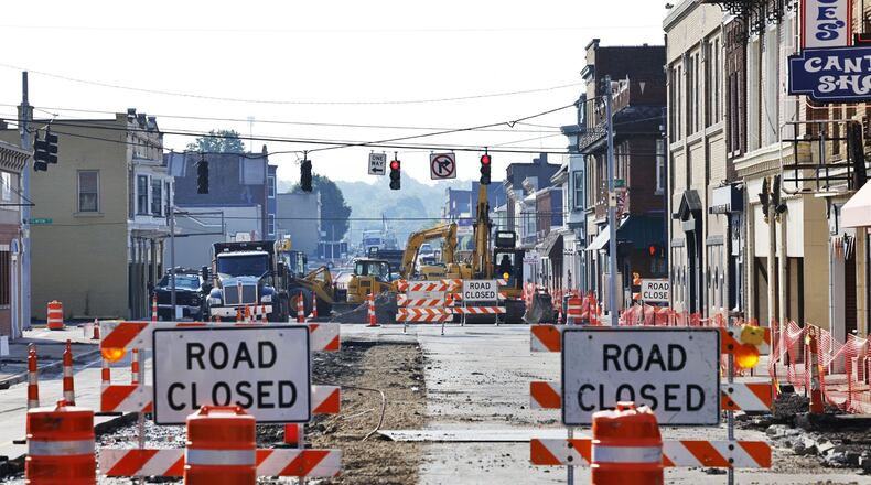 Construction continues on Central Avenue in downtown Middletown. City officials said weather permitting, the bulk of the work should be completed by the end of the year. NICK GRAHAM/STAFF