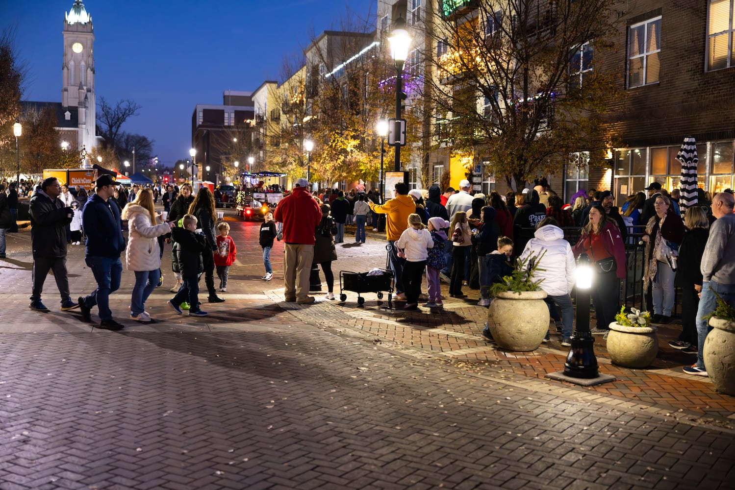 Hamilton Welcomes The Holidays 2025