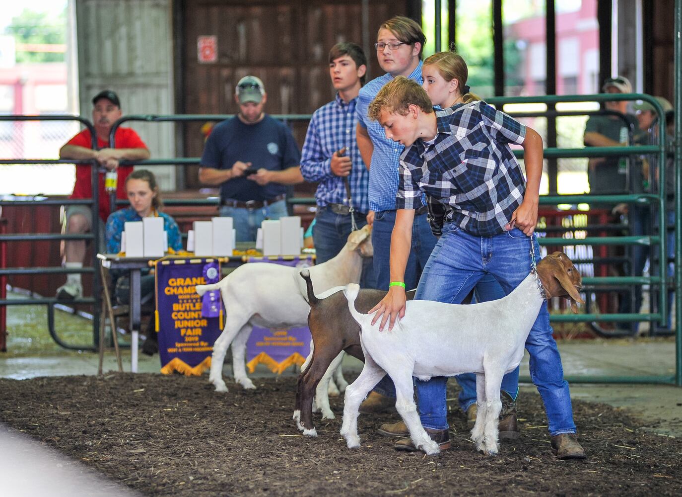 Broken Horn Rodeo closes out the night Wednesday at the Butler County Fair