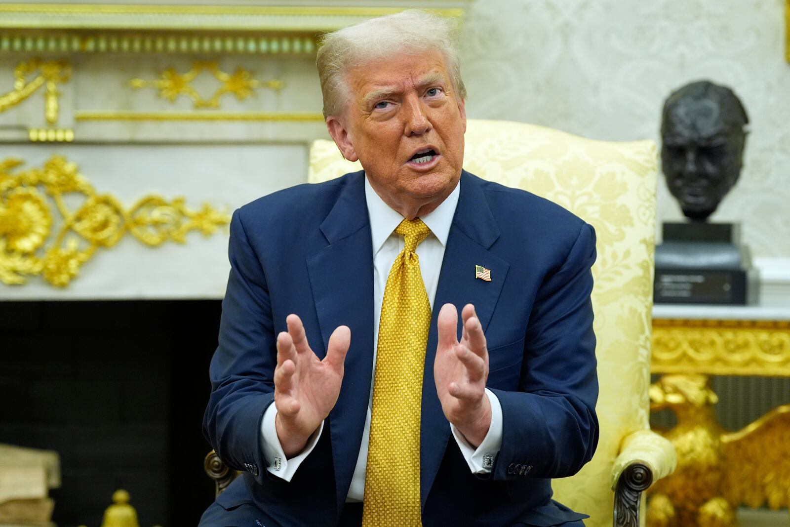 President Donald Trump meets with Philippine President Ferdinand Marcos Jr., in the Oval Office of the White House, Tuesday, July 22, 2025, in Washington. (AP Photo/Alex Brandon)