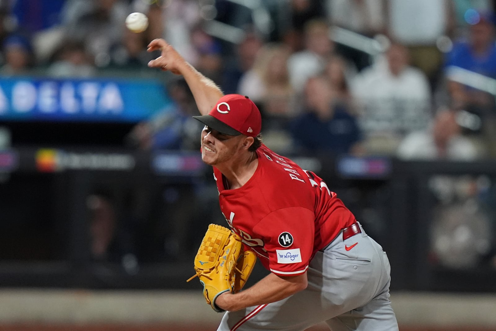 Cincinnati Reds' Emilio Pagán pitches during the ninth inning of a baseball game against the New York Mets Friday, July 18, 2025, in New York. (AP Photo/Frank Franklin II)