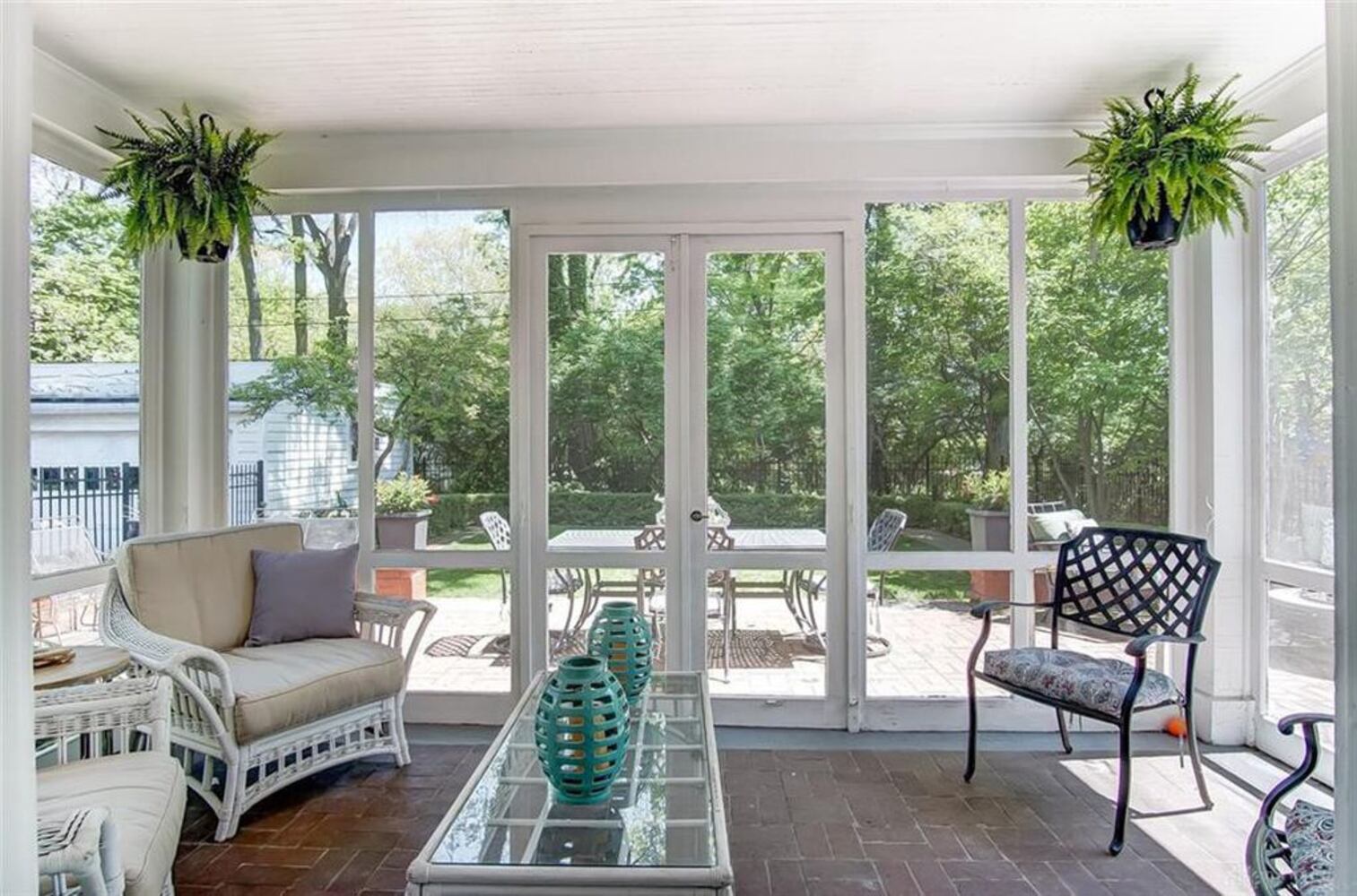 PHOTOS: Luxury Oakwood colonial home on market