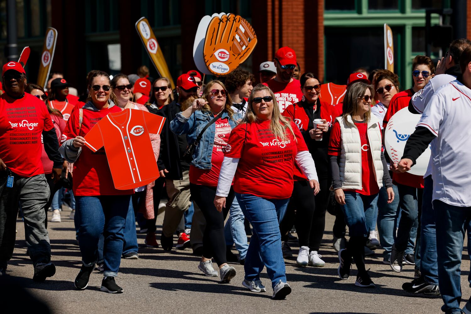 033023 Reds Parade