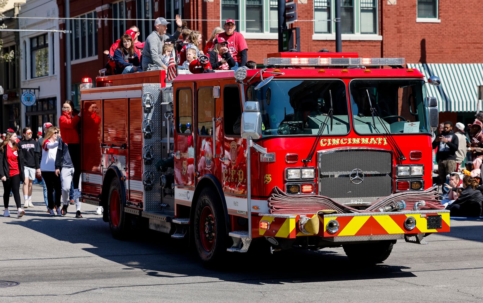 033023 Reds Parade