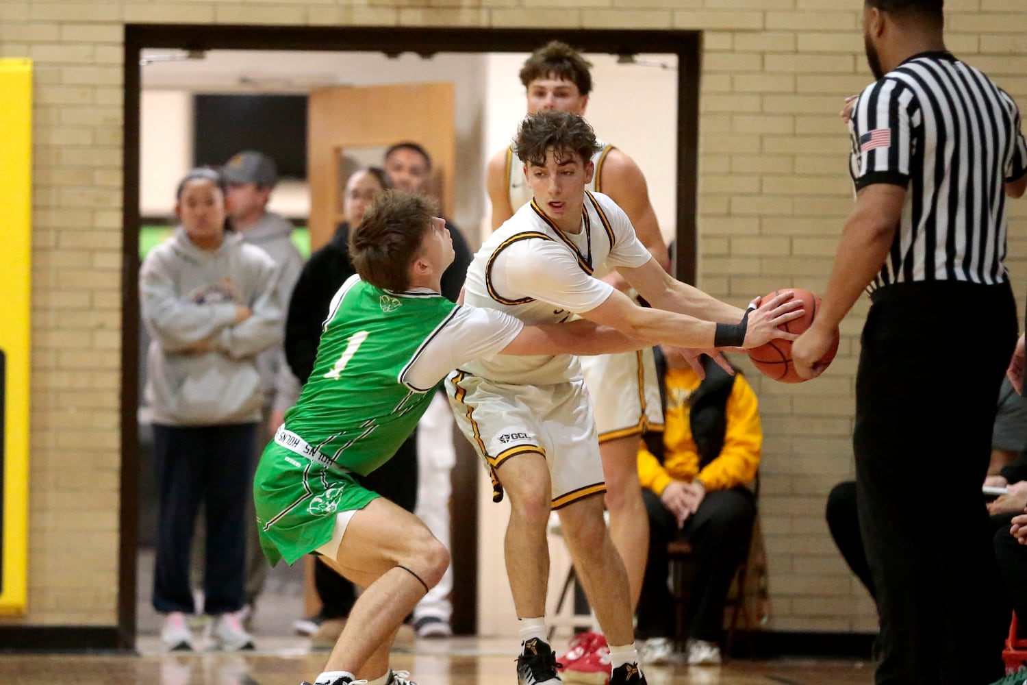 Badin Alter basketball