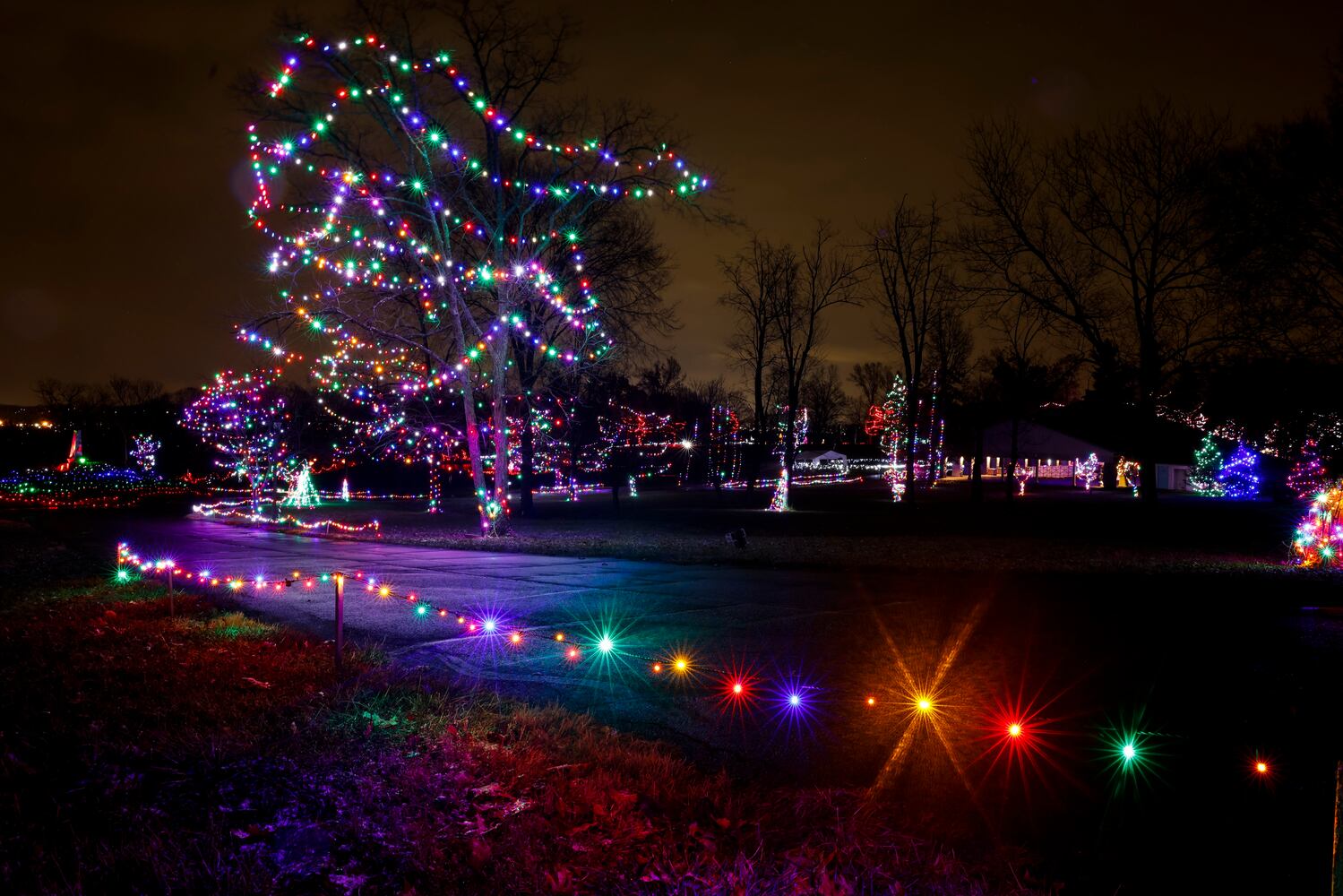 111622 Pyramid Hill lights