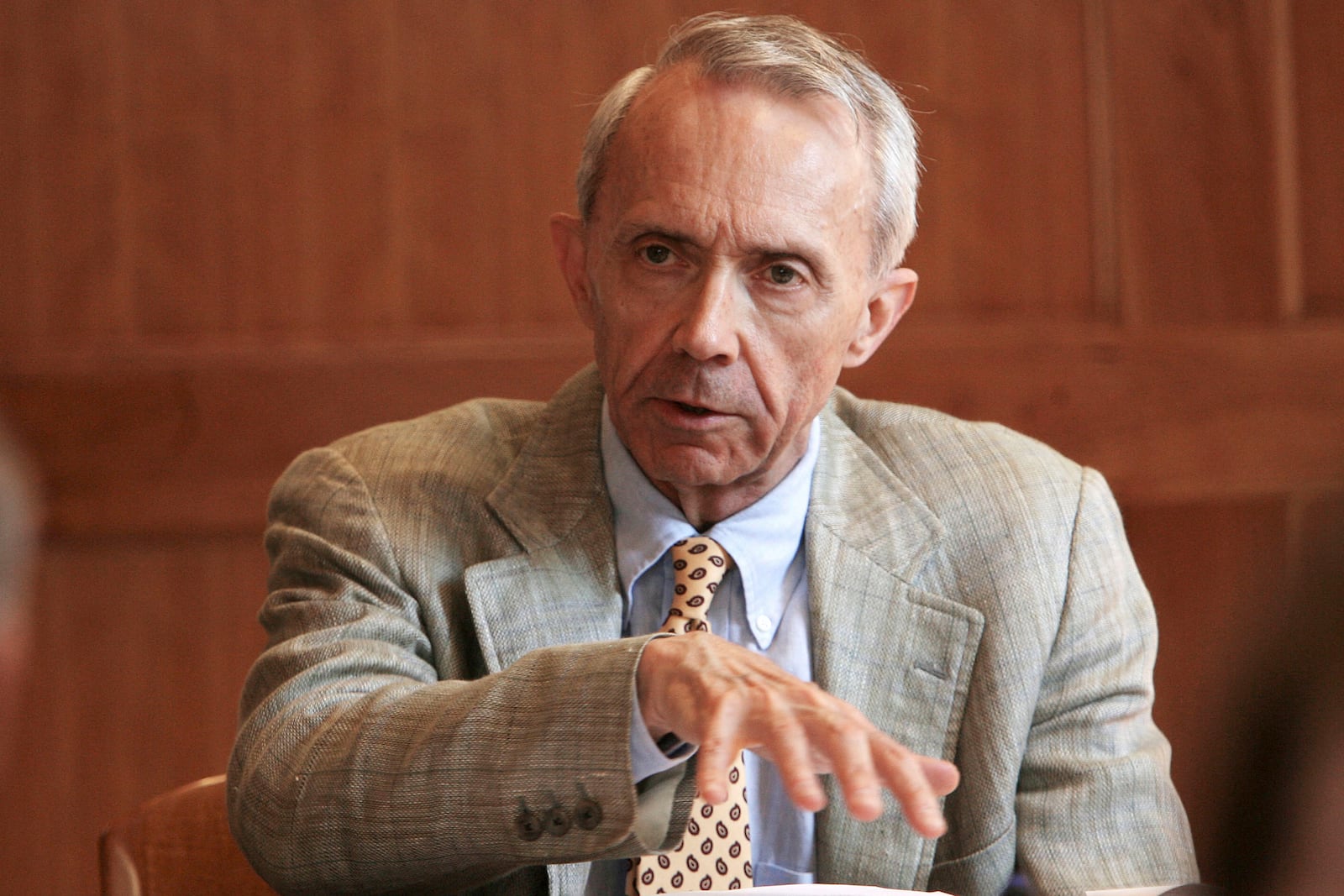 FILE - Retired U.S. Supreme Court Justice David Souter works with his group to promote civics education in New Hampshire schools during a meeting in Concord, N.H., Sept. 16, 2009. (AP Photo/Jim Cole, File)