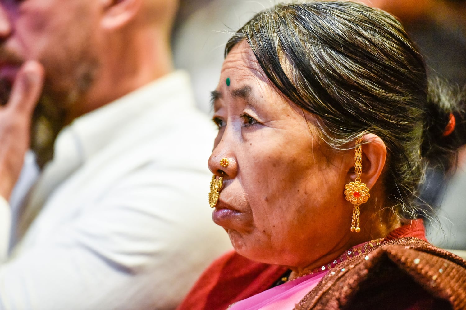 Nearly 100 people become U.S. citizens at naturalization ceremony at Miami Hamilton