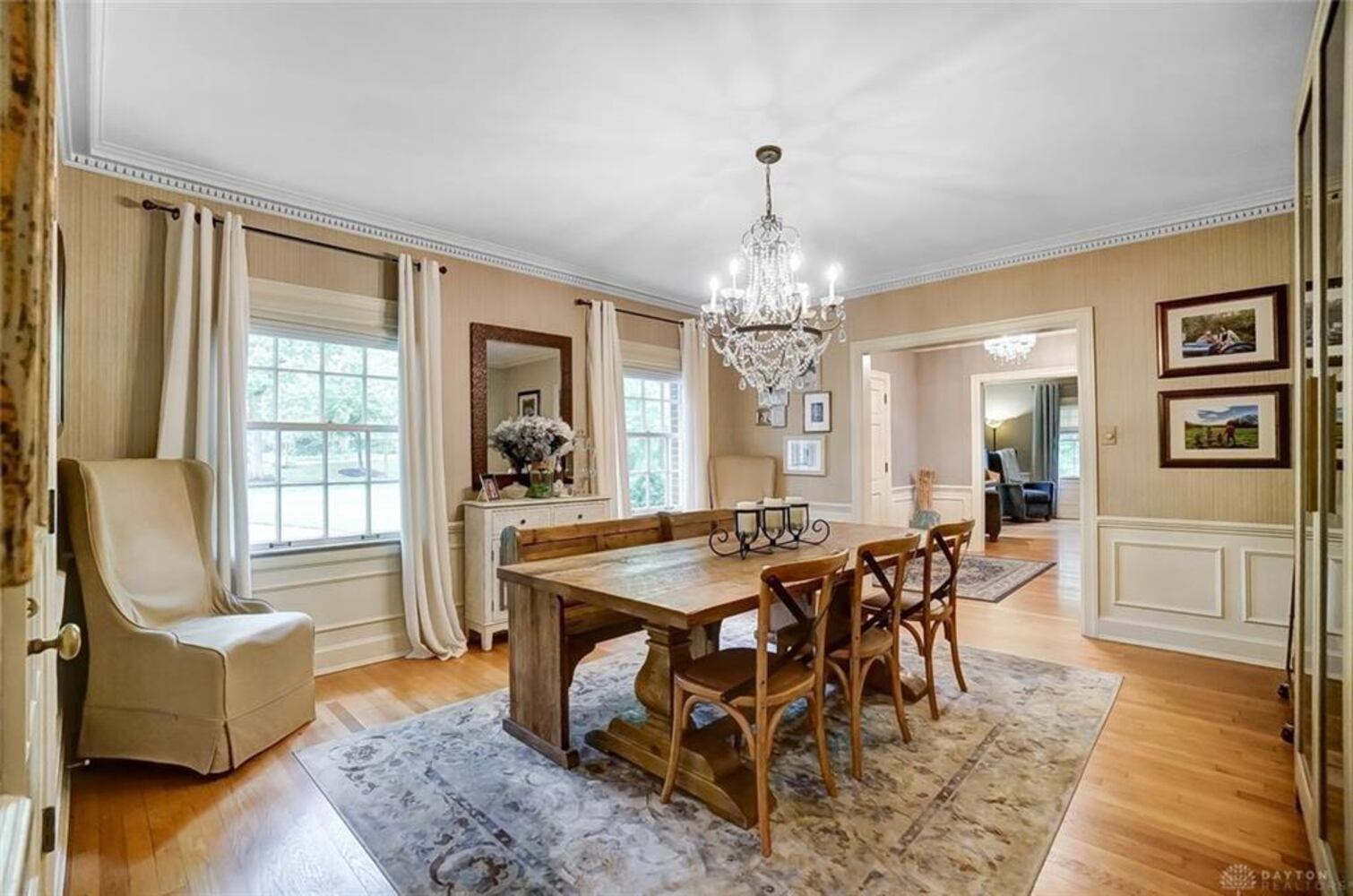 PHOTOS: Georgian Colonial in Oakwood listed for $769K