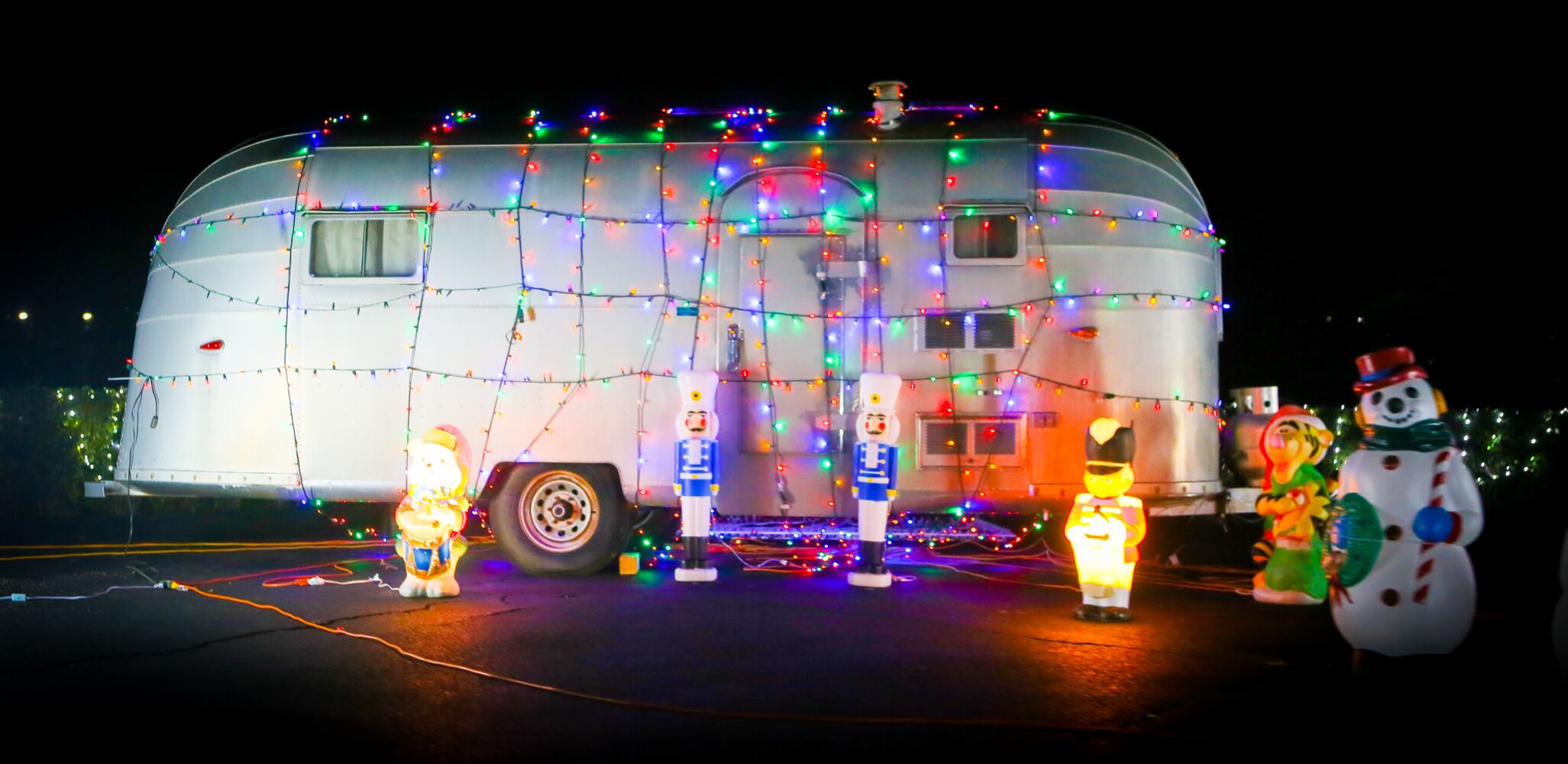 111920 Journey Borealis at Pyramid Hill drive-thru holiday light display