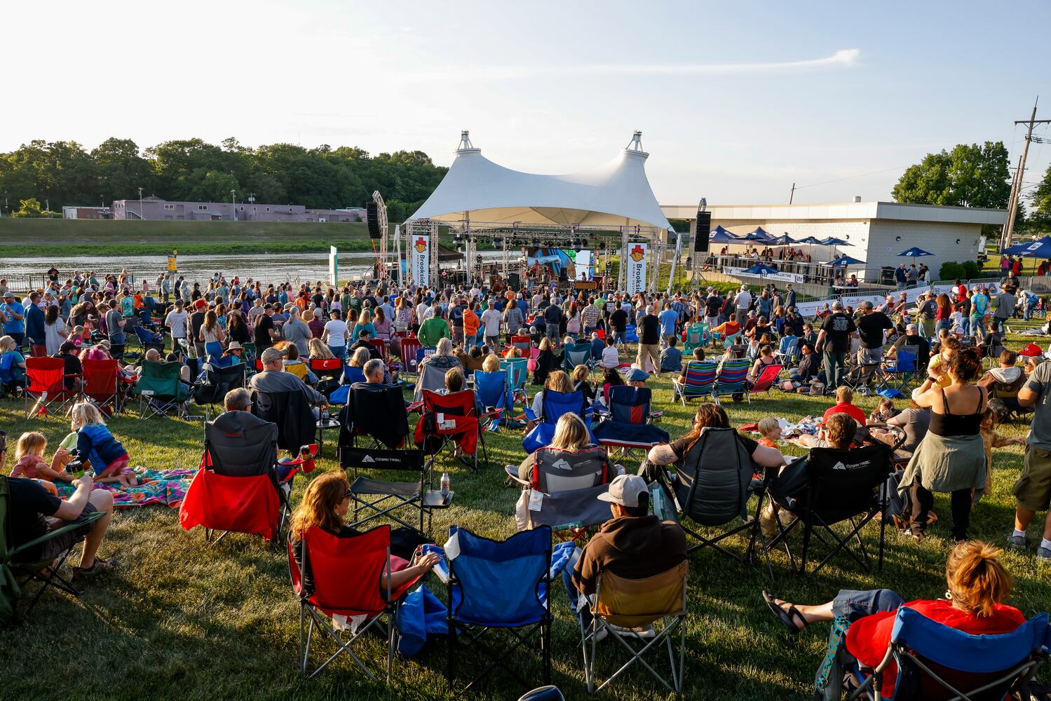 052523 RiversEdge concert