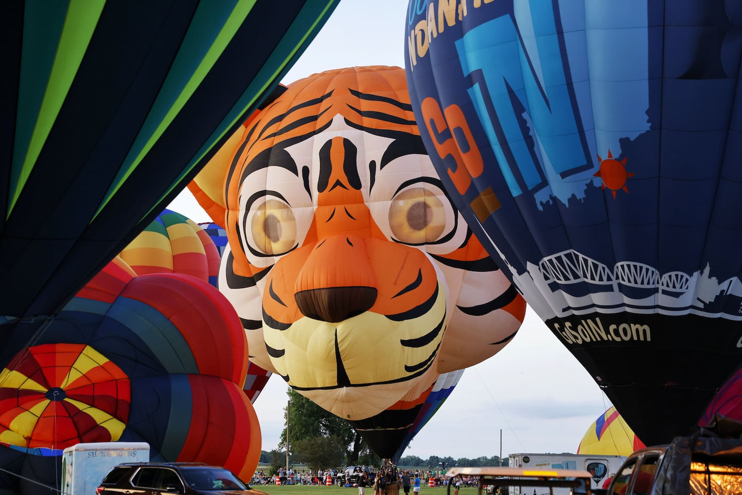 071825 The Ohio Challenge hot air balloon festival