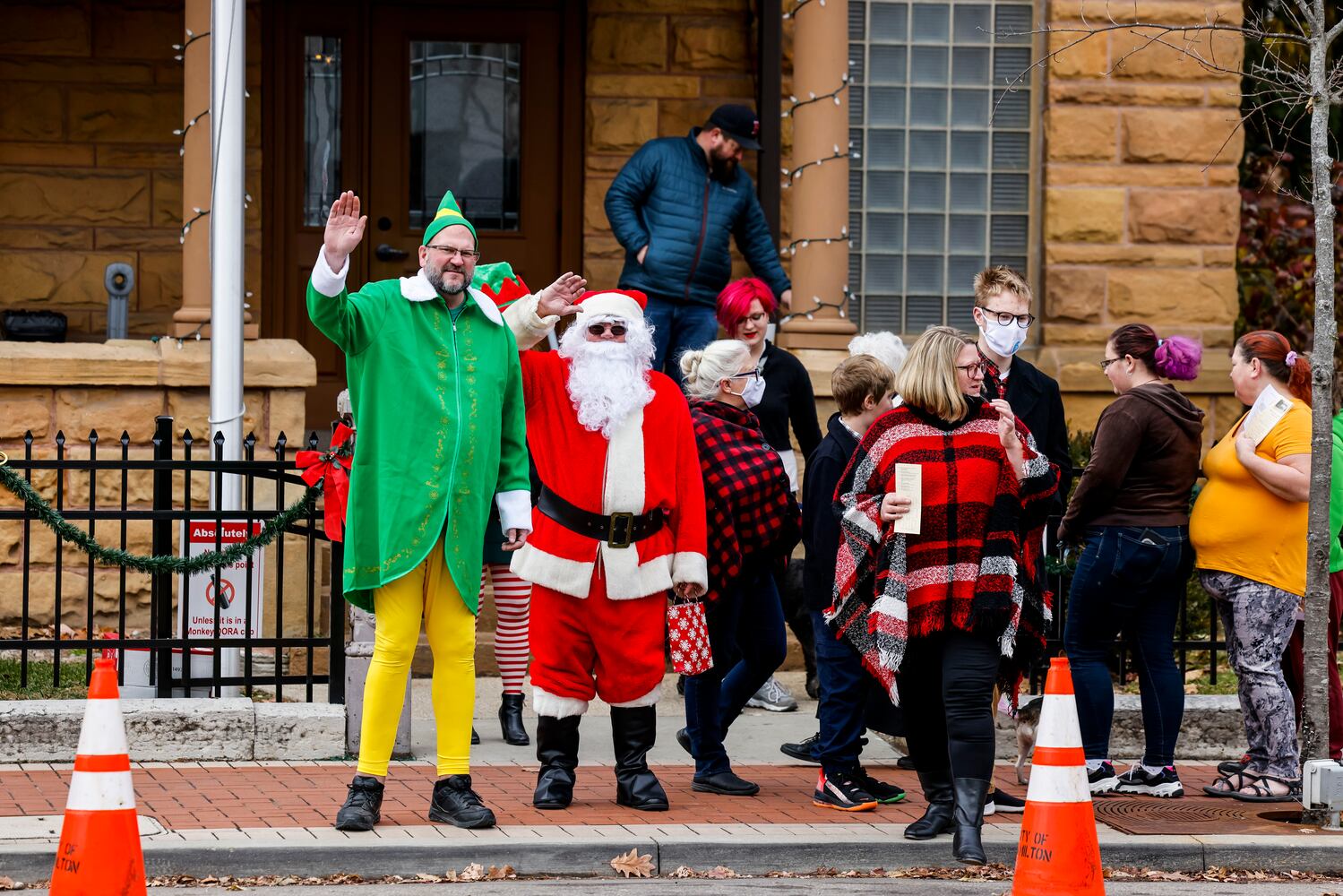 120521 German Village Christmas Walk