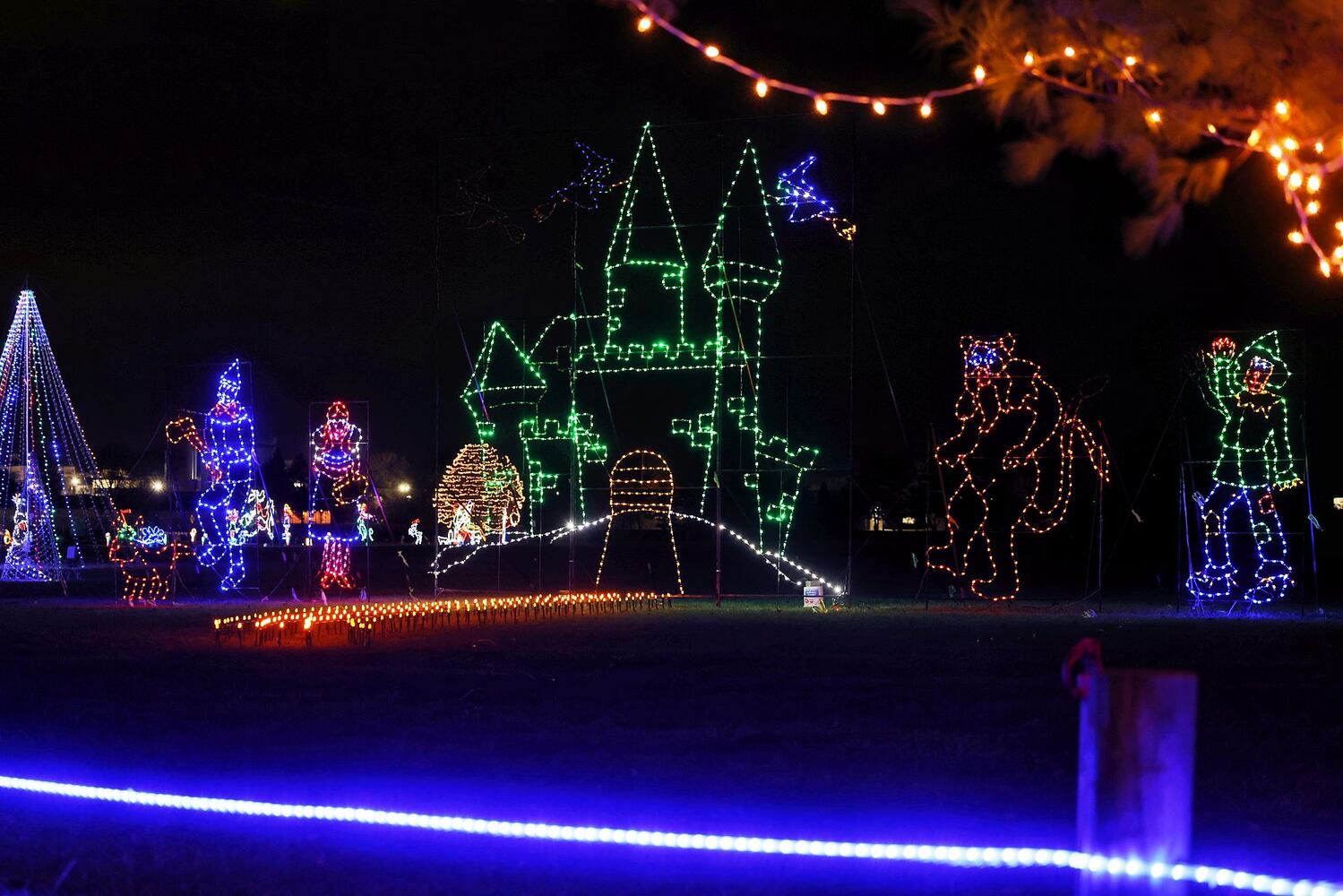 112422 Light Up Middletown