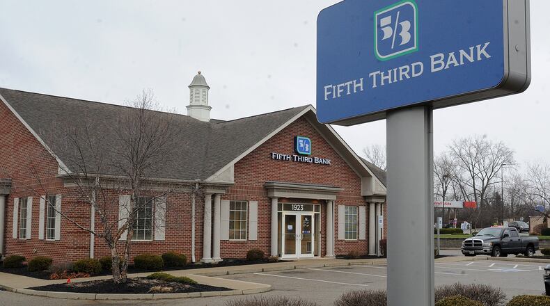 The Fifth Third Bank on West Dorothy Lane in Moraine was robbed shortly after noon on Wednesday, Dec. 14, 2022. MARSHALL GORBY\STAFF