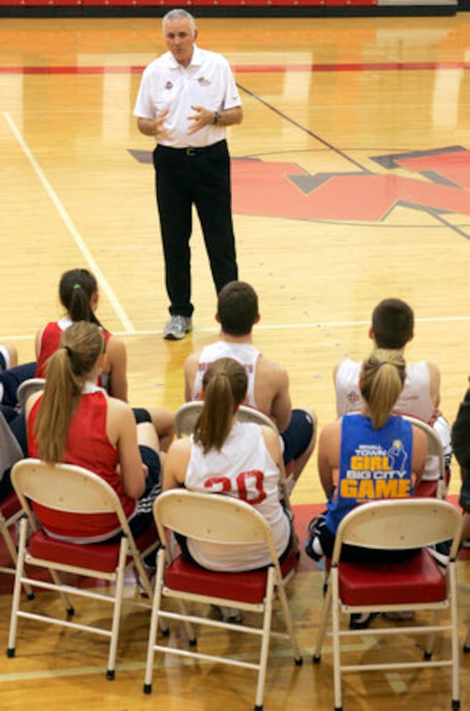 Legend talks to Madison girls