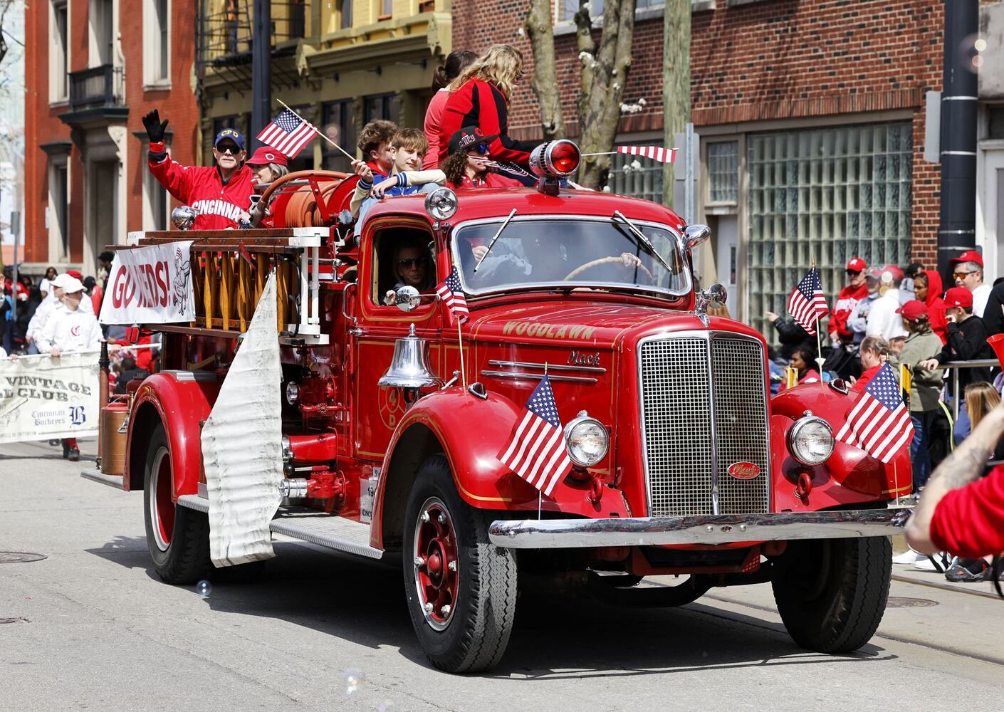 032725 Reds Parade